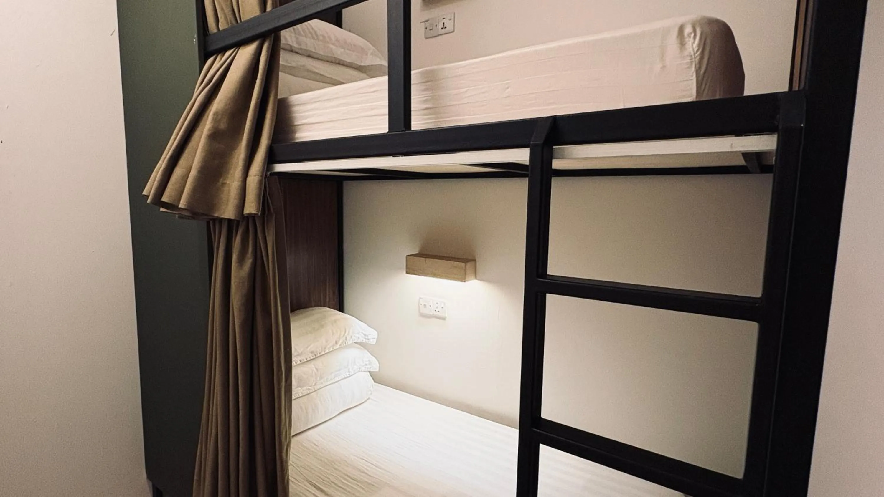 bunk bed, Bed in Jiran Hostel Kota Kinabalu