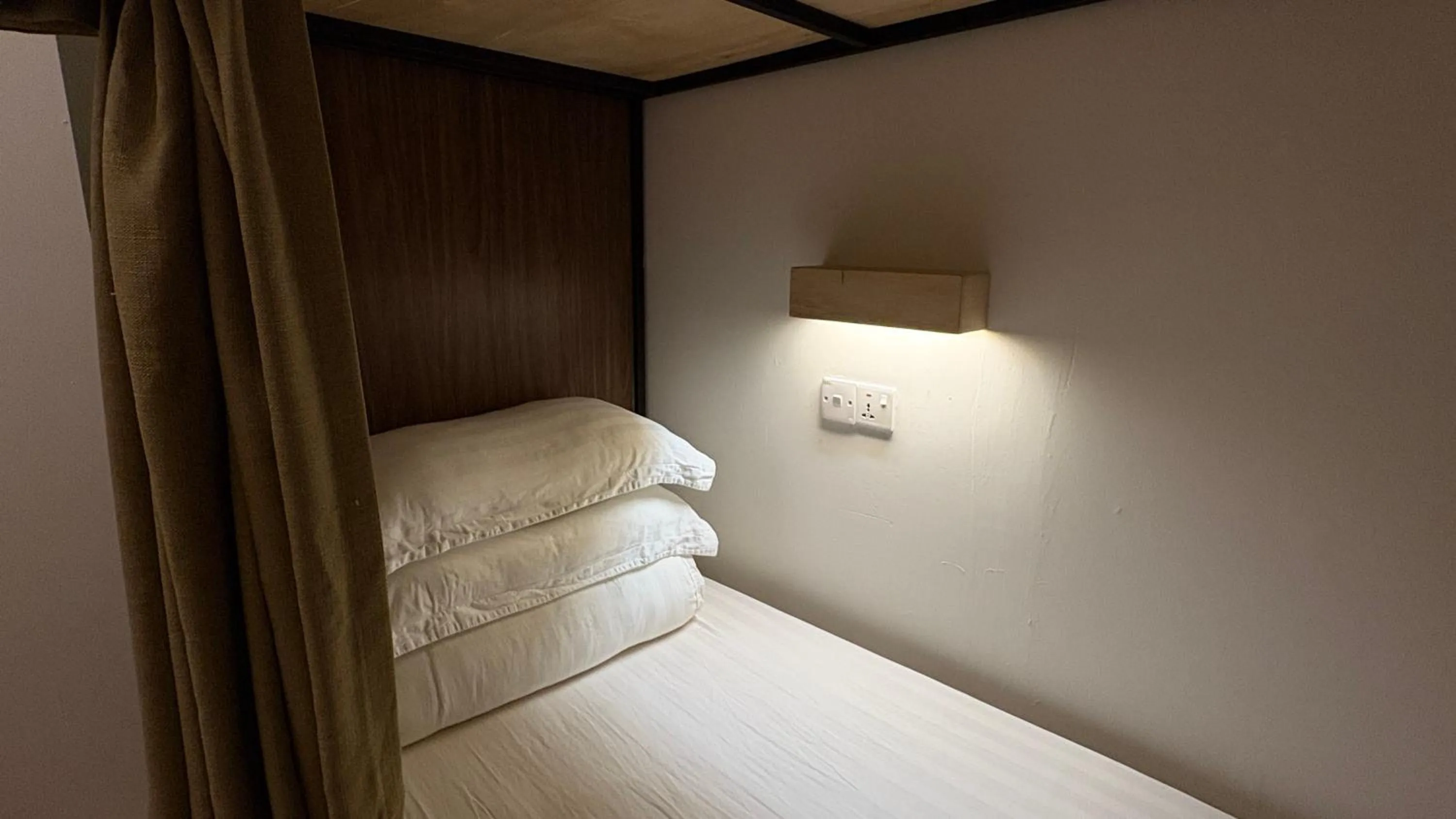 bunk bed, Bed in Jiran Hostel Kota Kinabalu