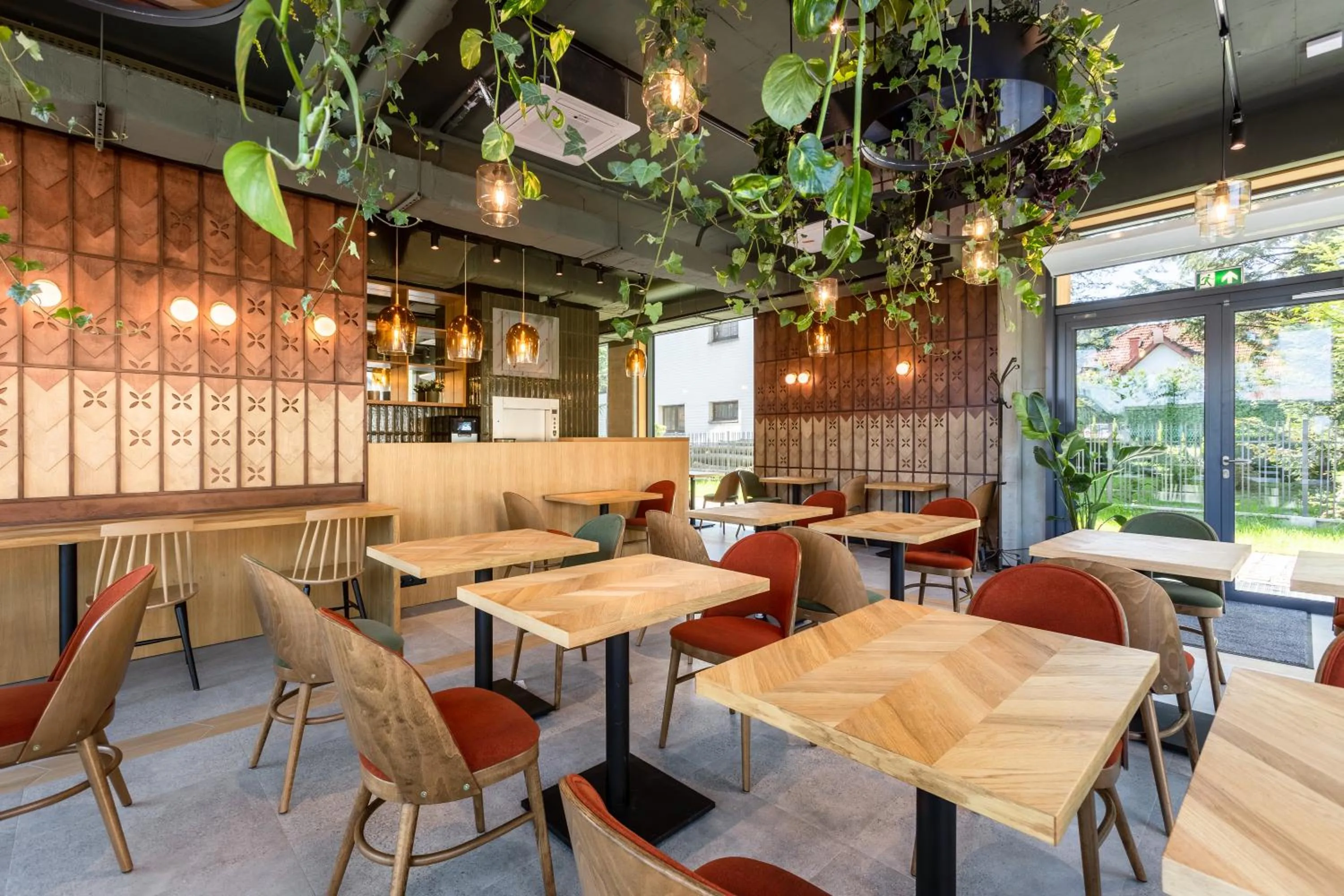 Restaurant/places to eat in XYZ eXtreme You Zen