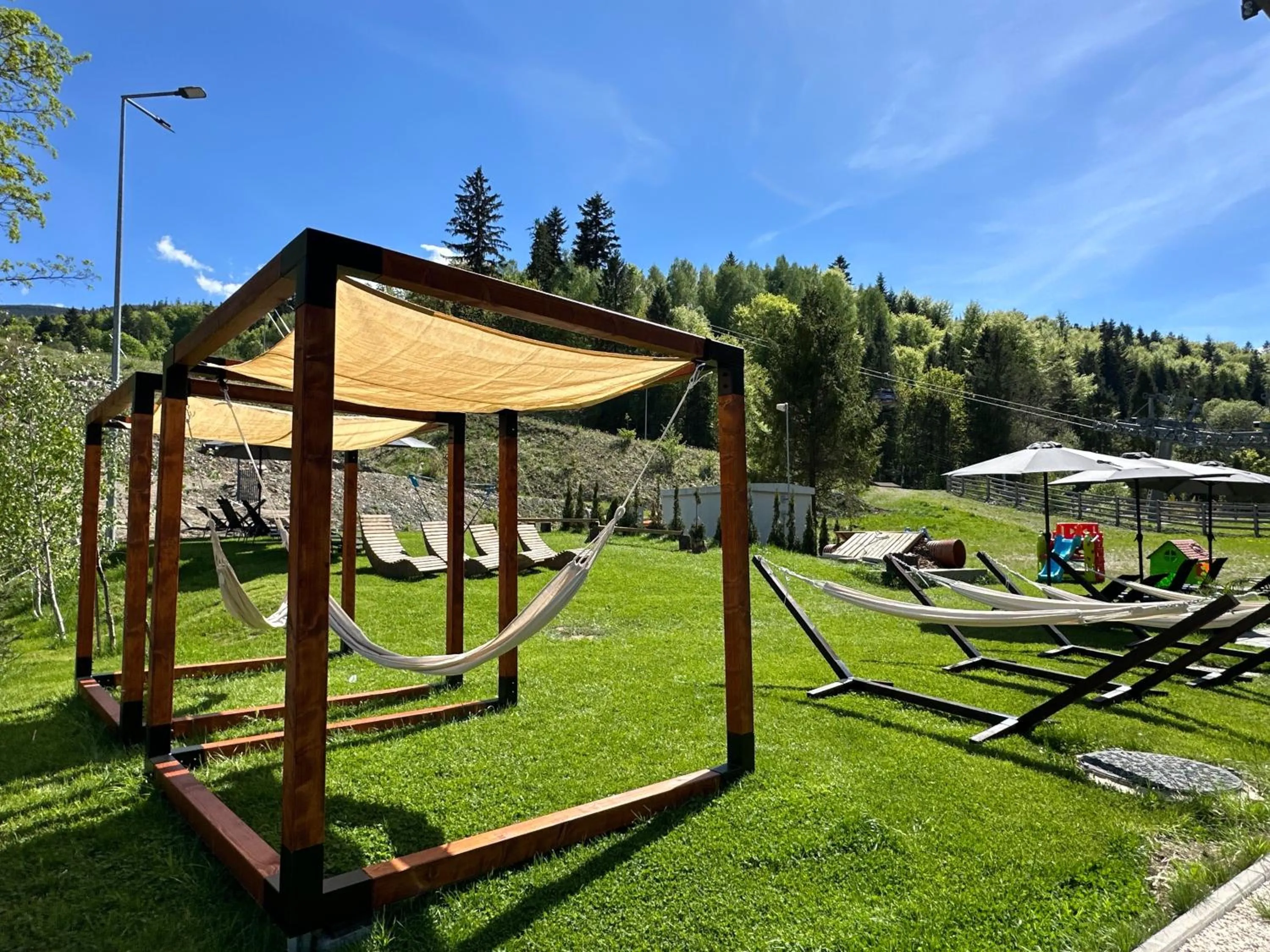 Area and facilities in XYZ eXtreme You Zen