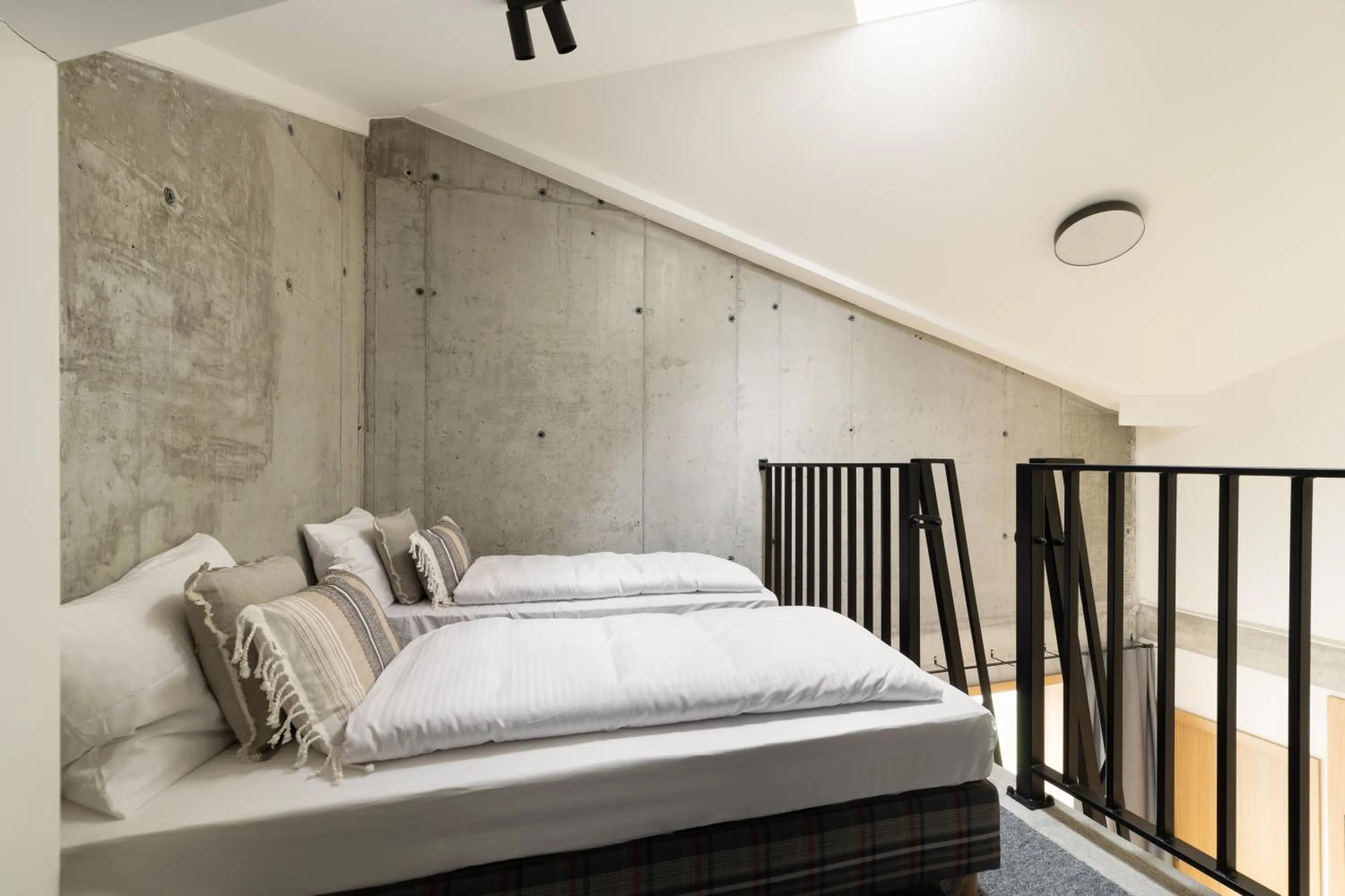 Bed in XYZ eXtreme You Zen