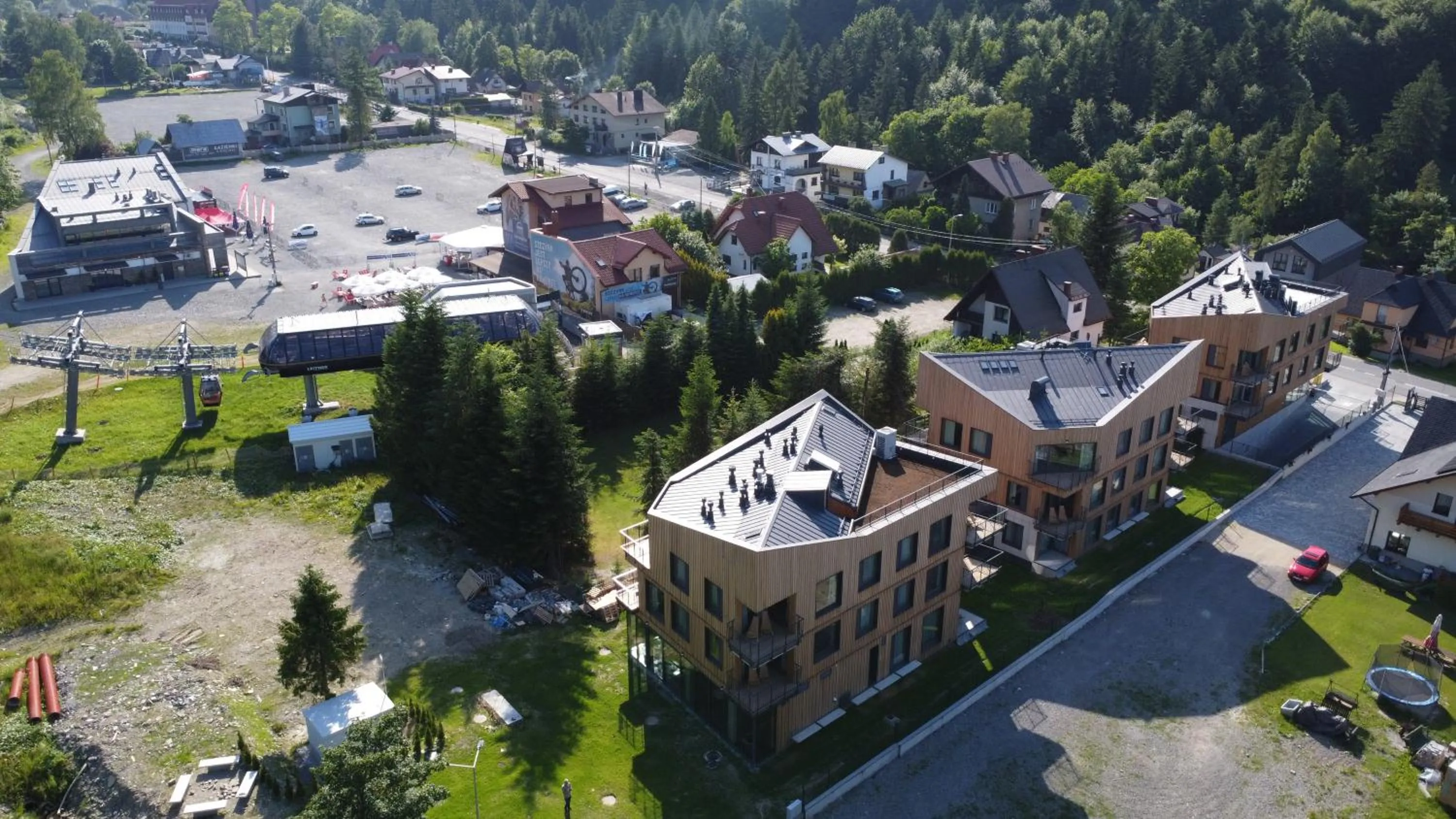 Property building in XYZ eXtreme You Zen
