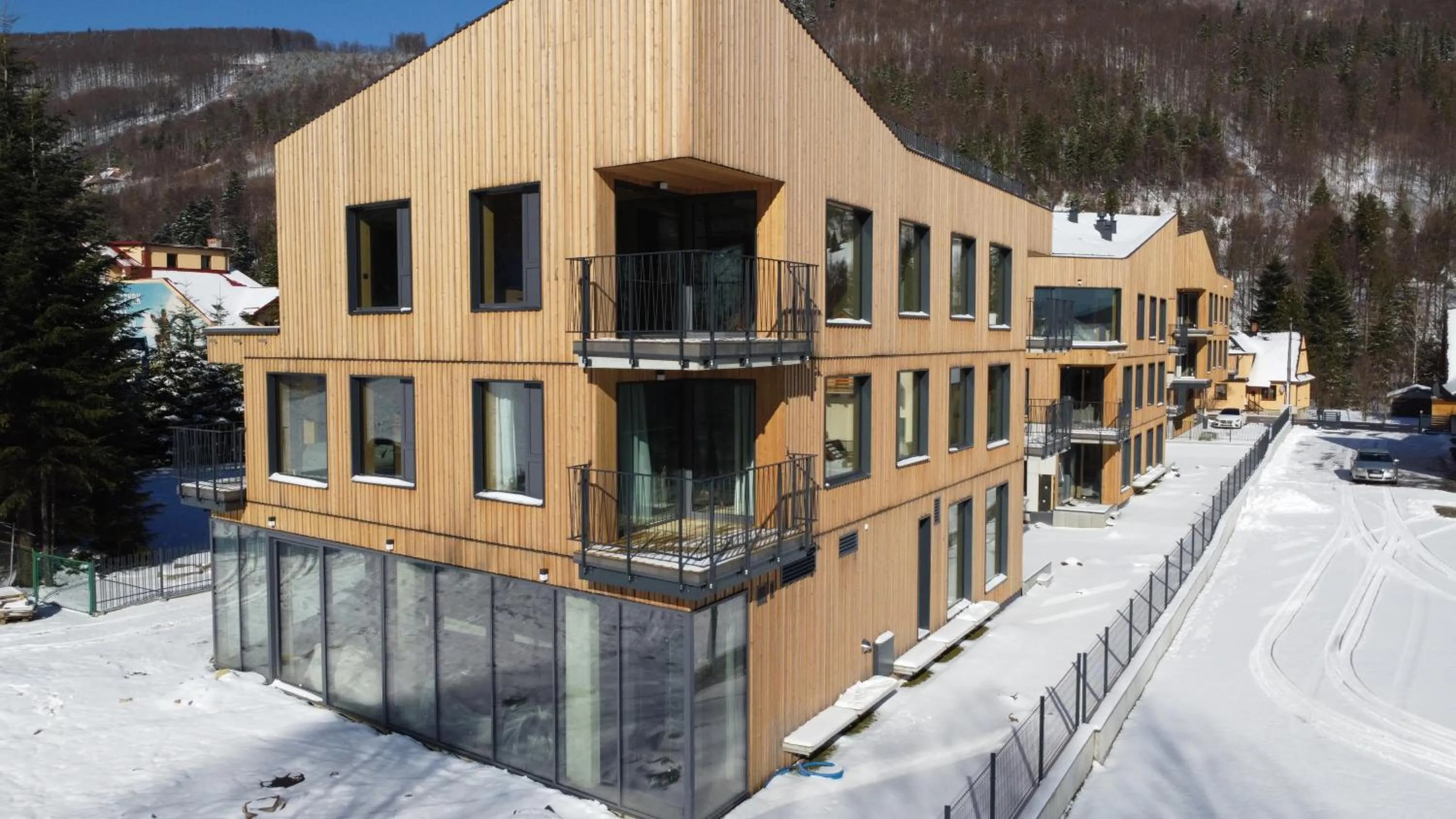 Property building in XYZ eXtreme You Zen