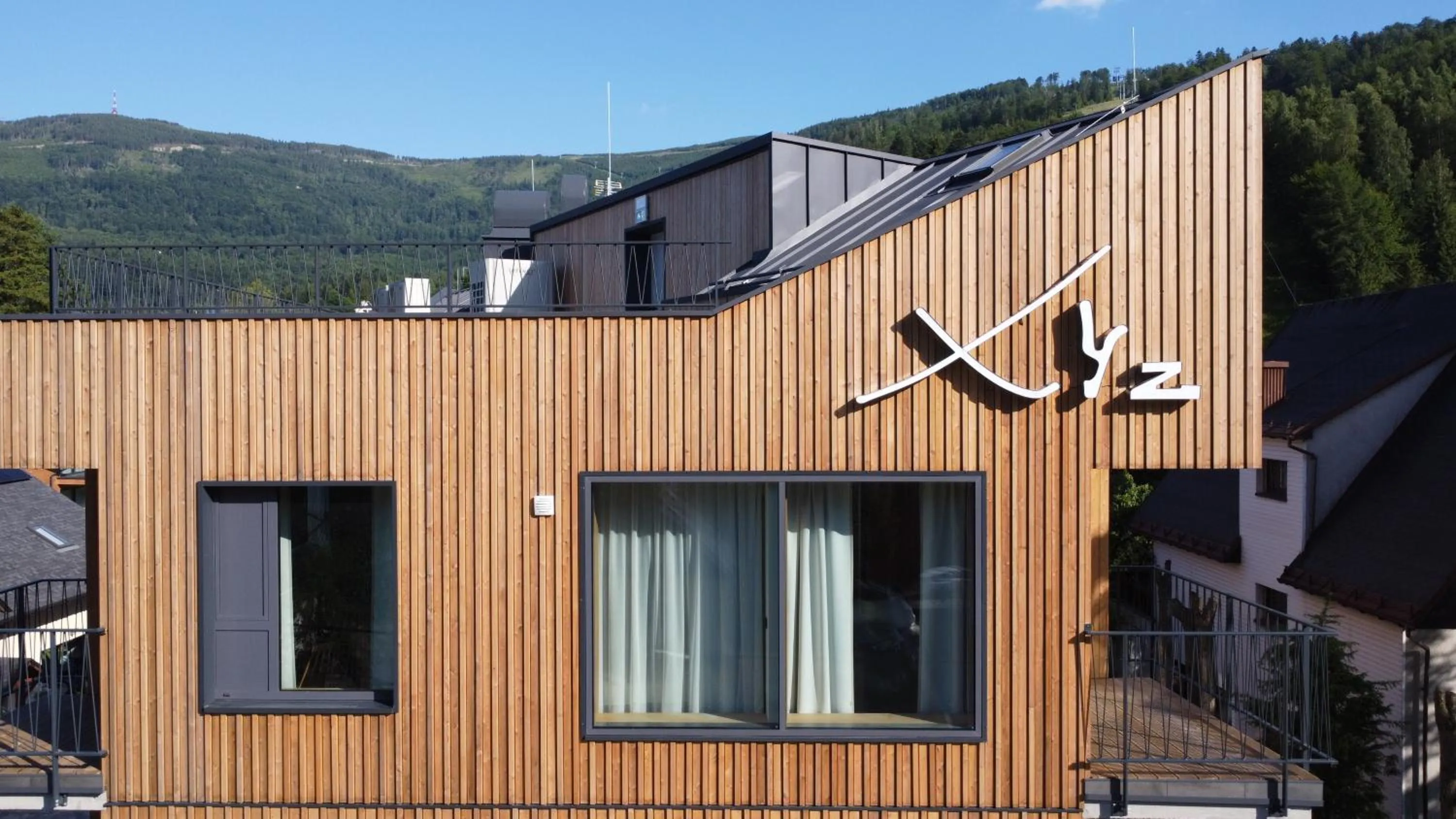 Property building in XYZ eXtreme You Zen
