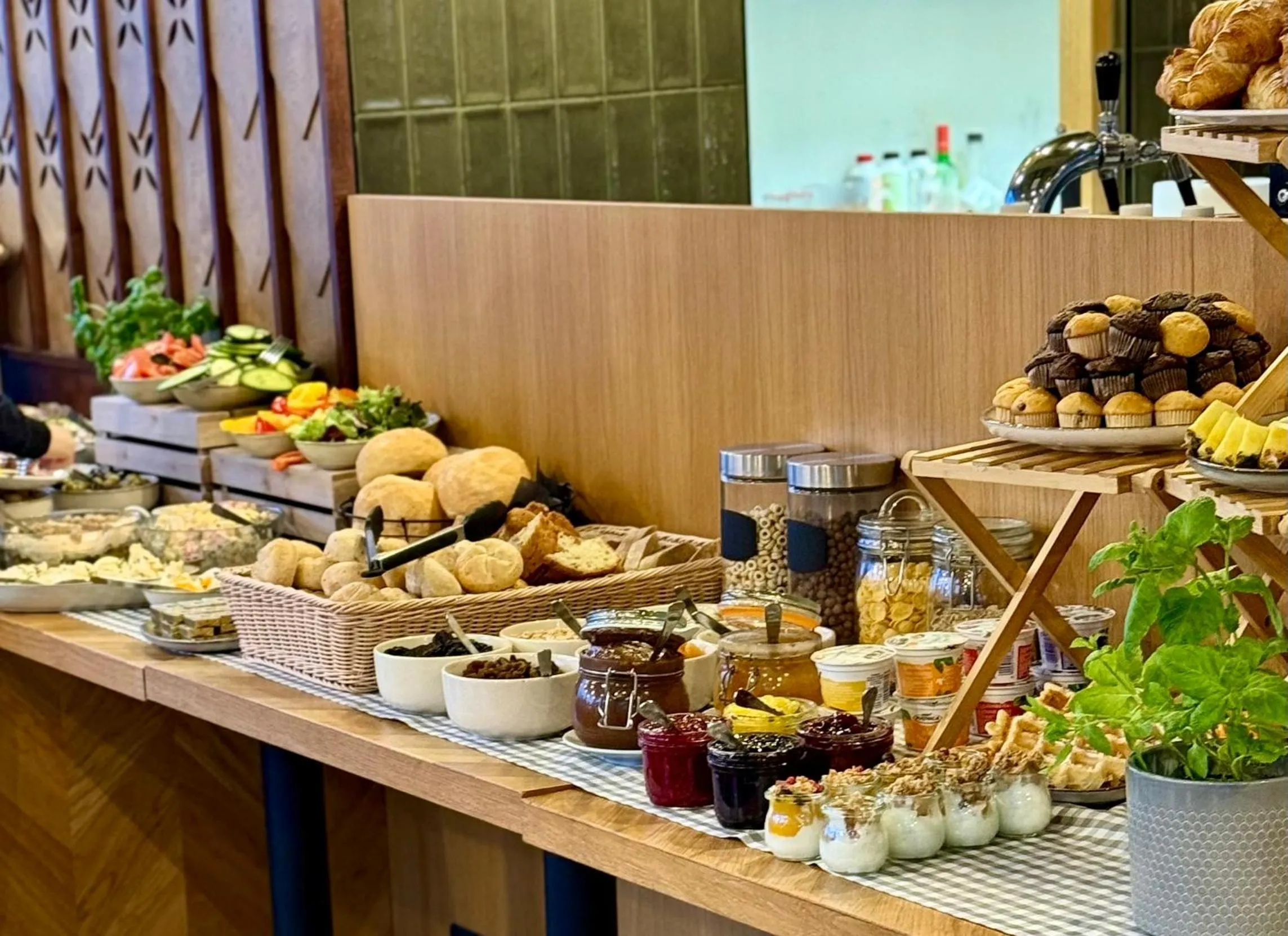 Food and drinks in XYZ eXtreme You Zen