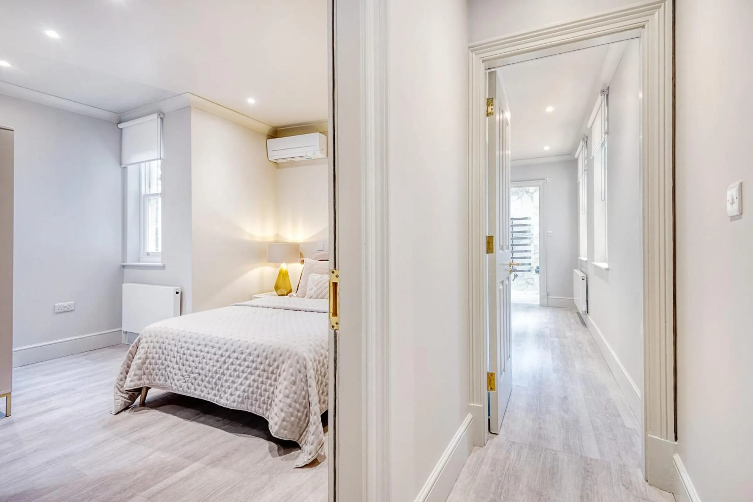 Bed in Marble Arch Suite 3