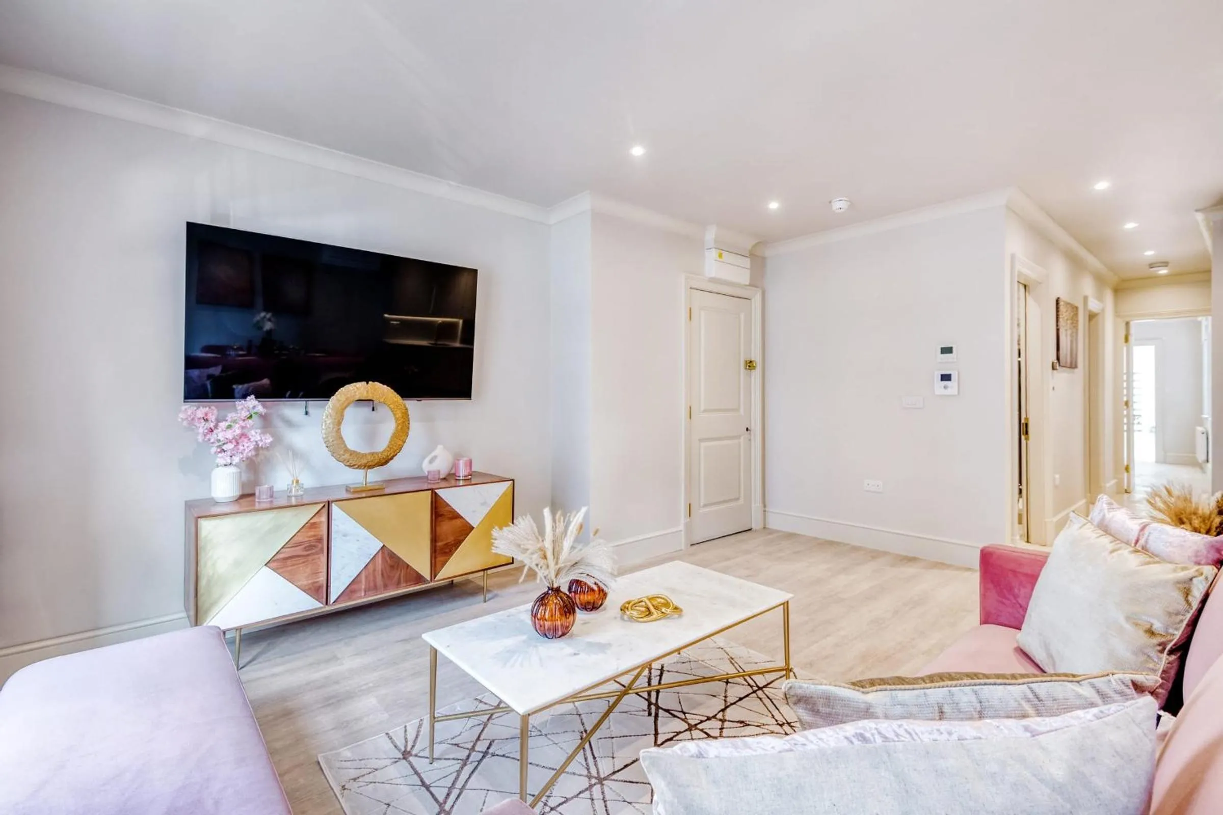 Marble Arch Suite 3