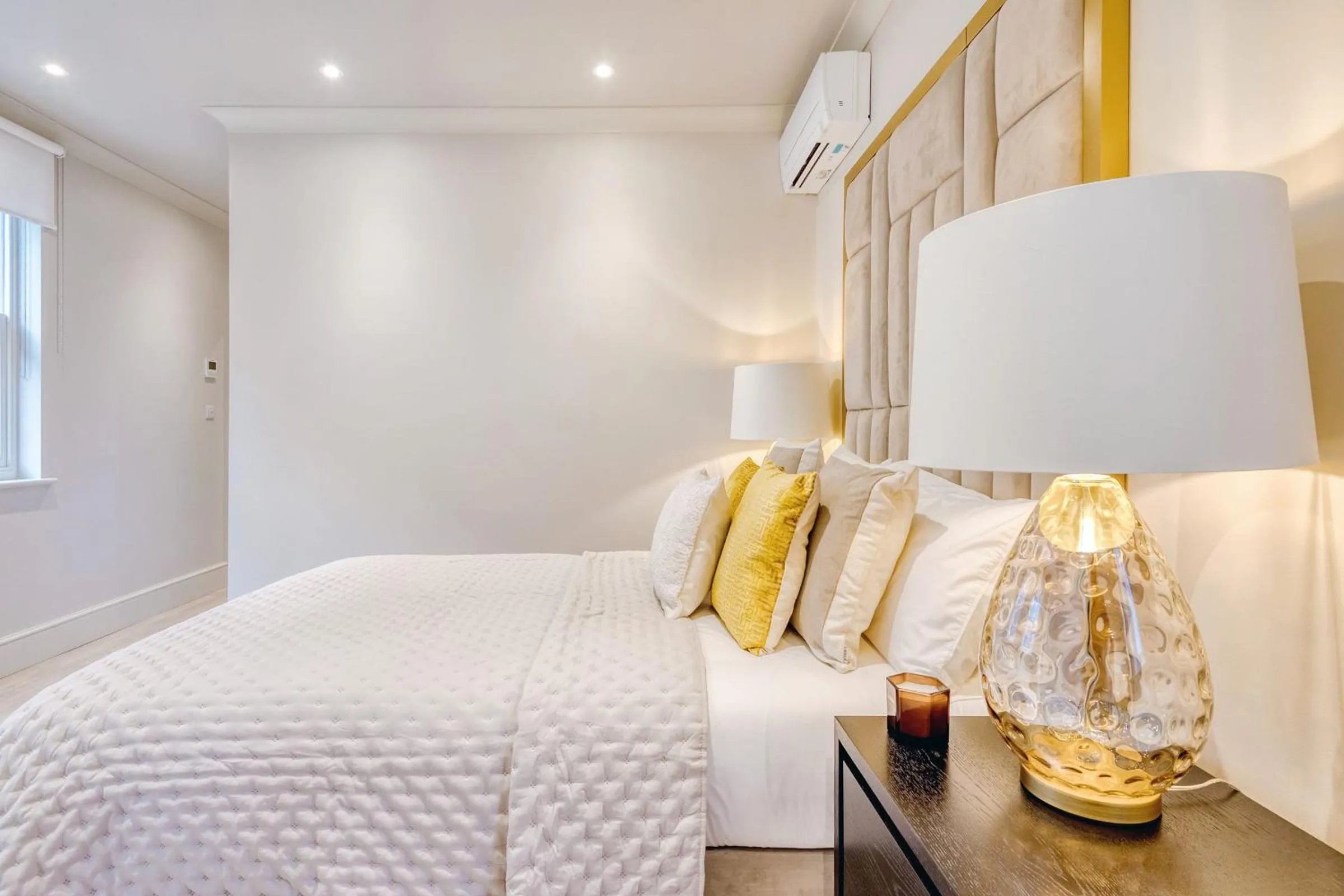 Bed in Marble Arch Suite 3