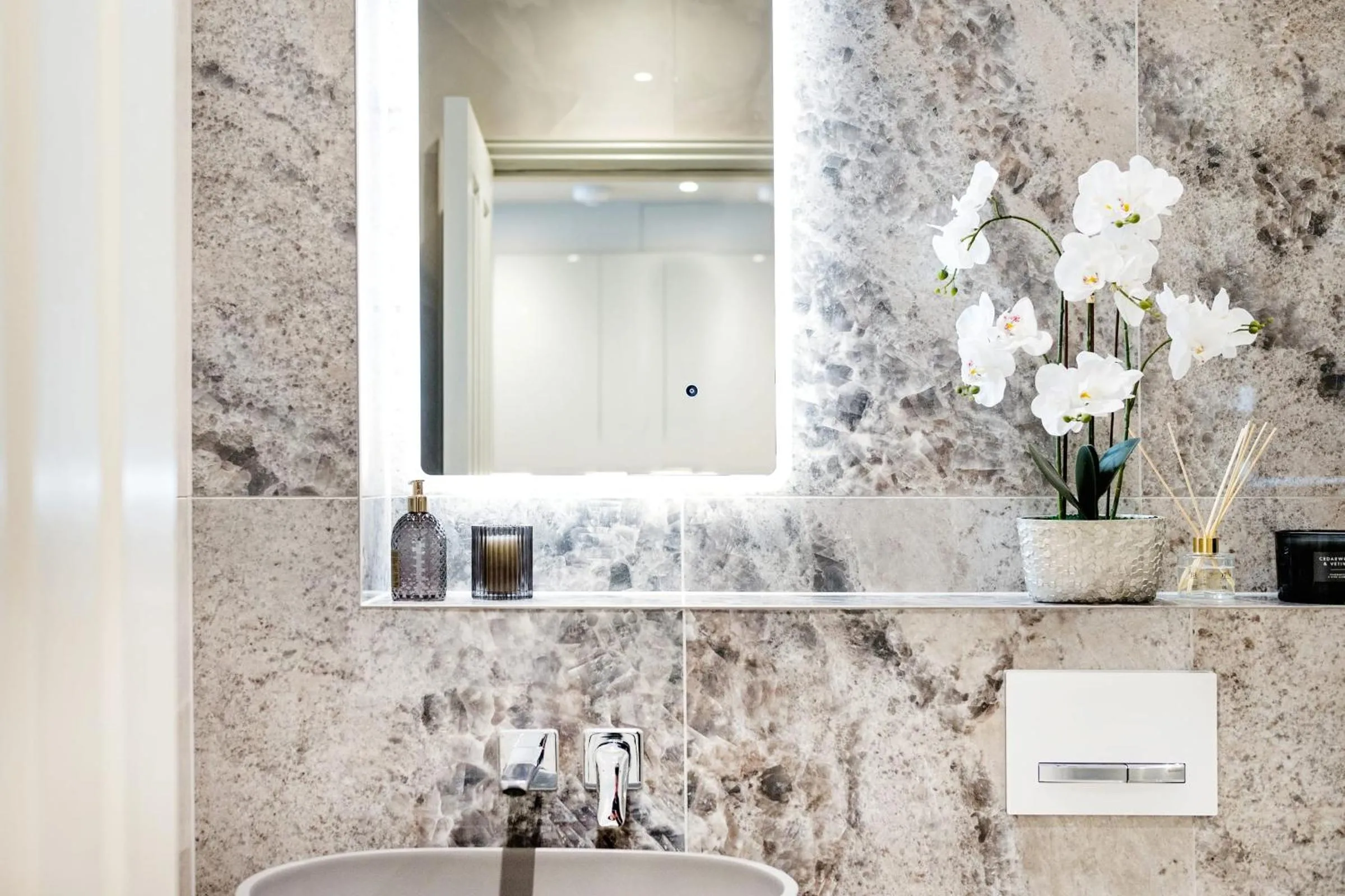 Marble Arch Suite 3
