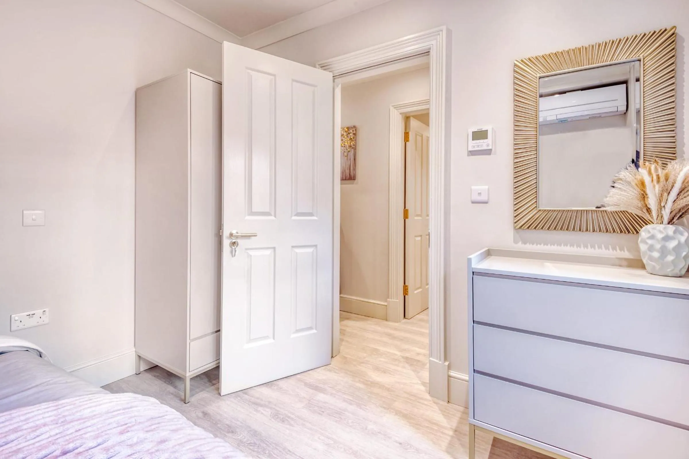 Bed in Marble Arch Suite 3