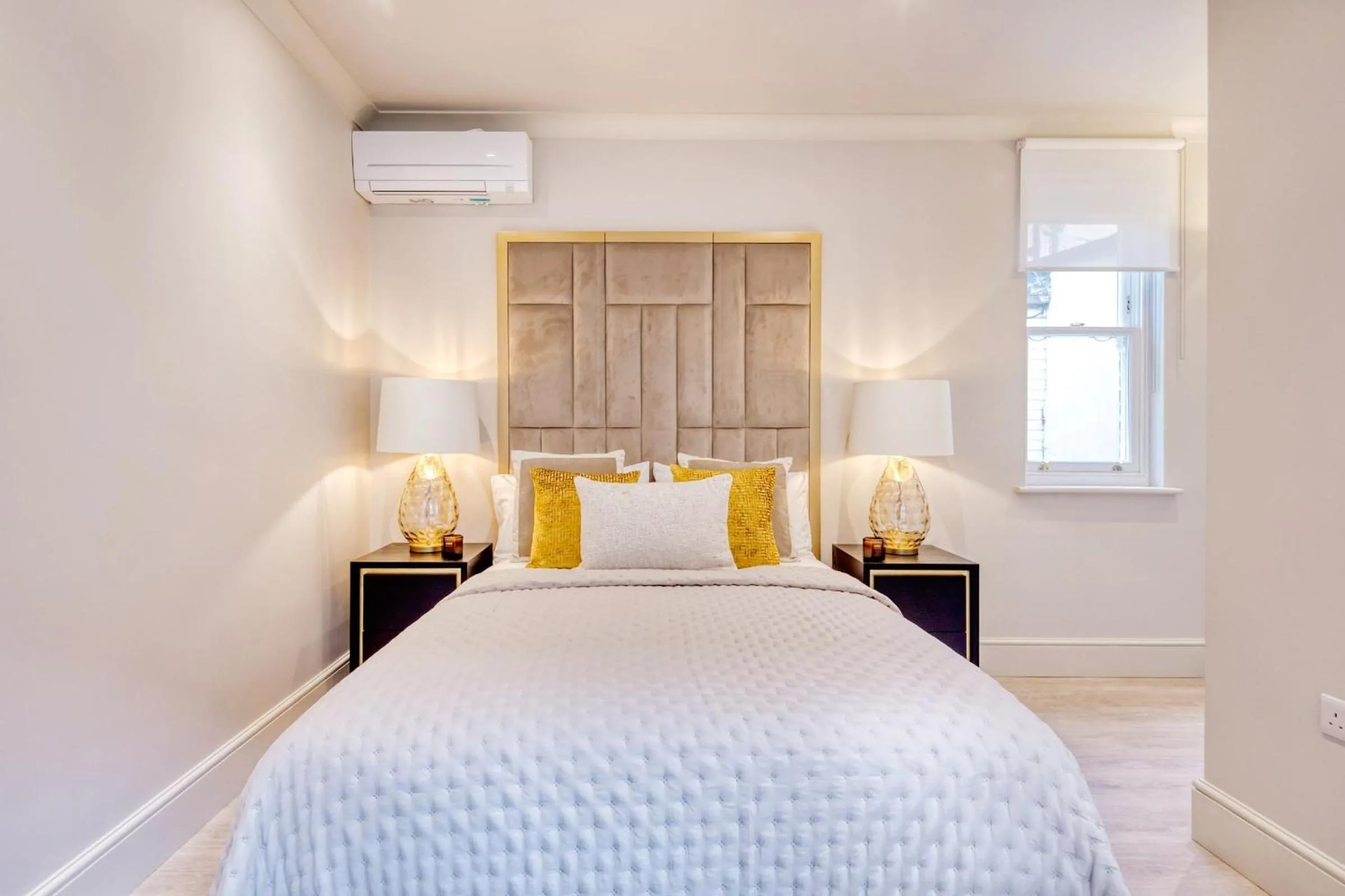 Bed in Marble Arch Suite 3