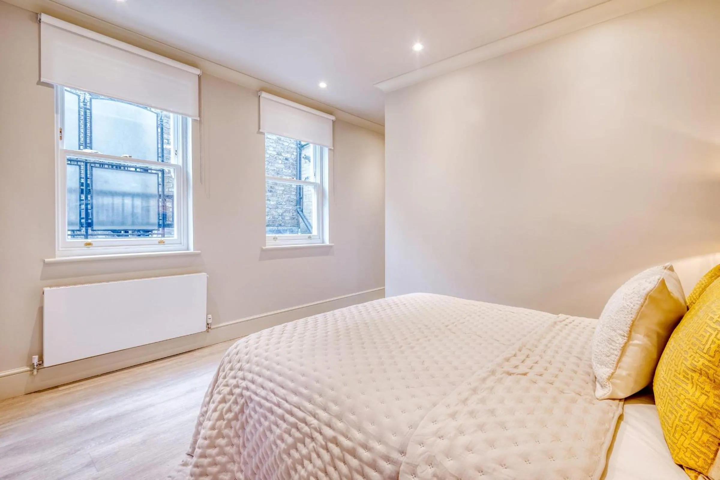 Bed in Marble Arch Suite 3