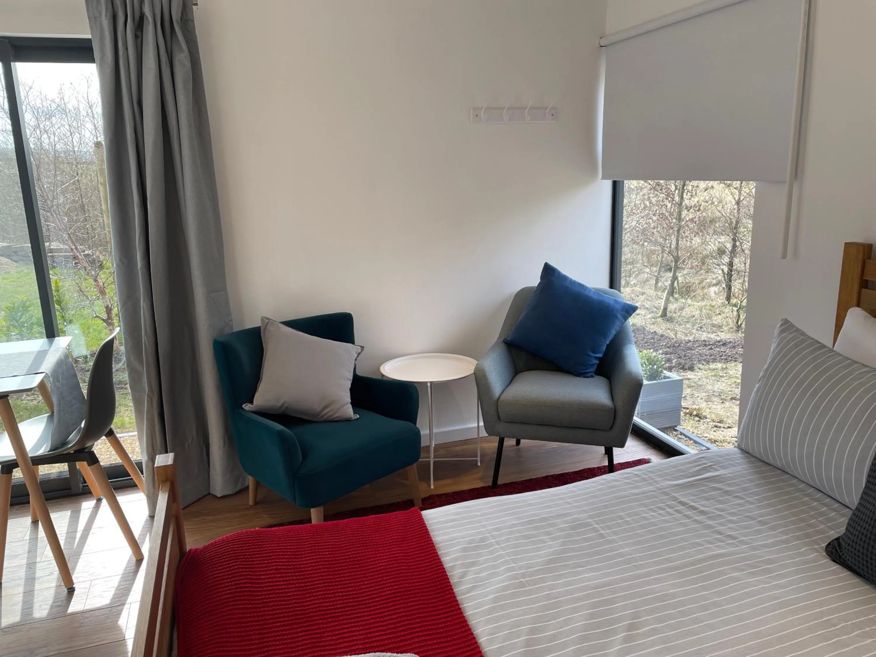 Seating area, Bed in Rossendale Holiday Cottages & Spa