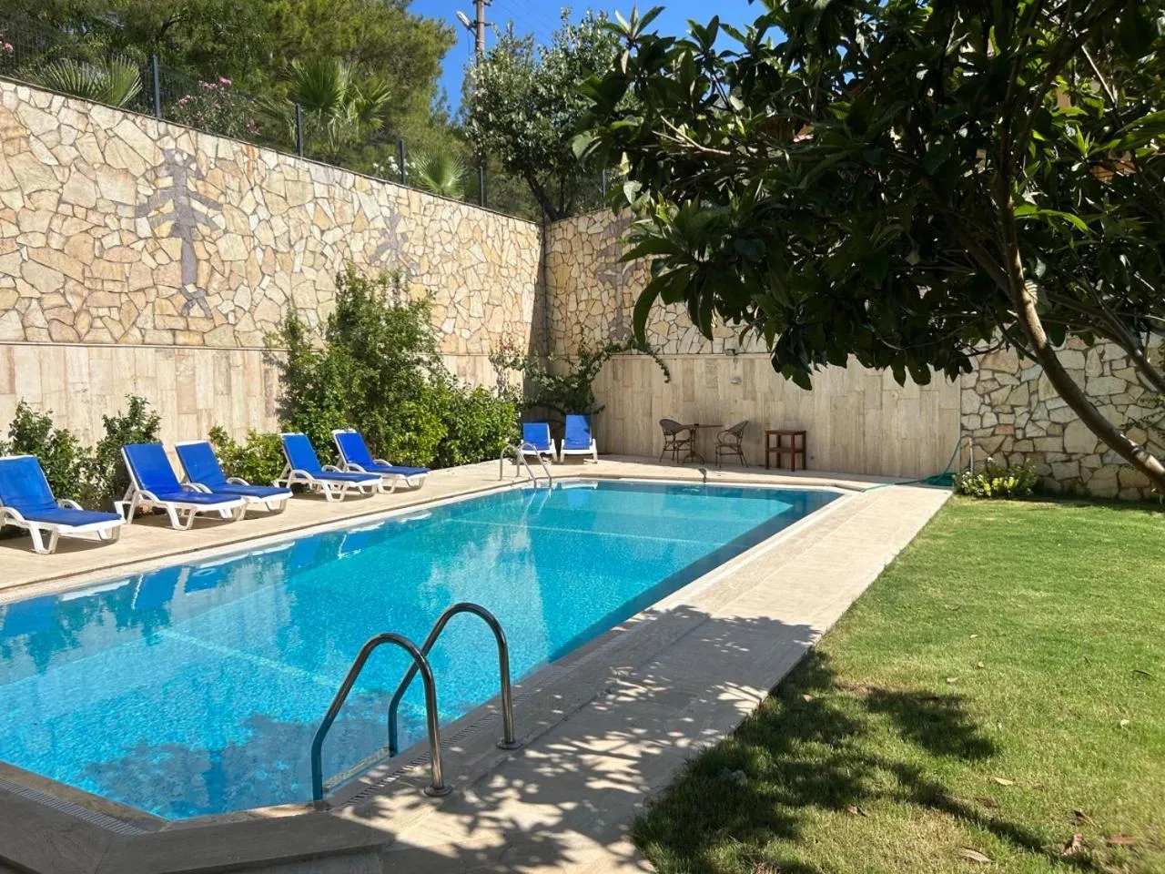 White Suites İçmeler