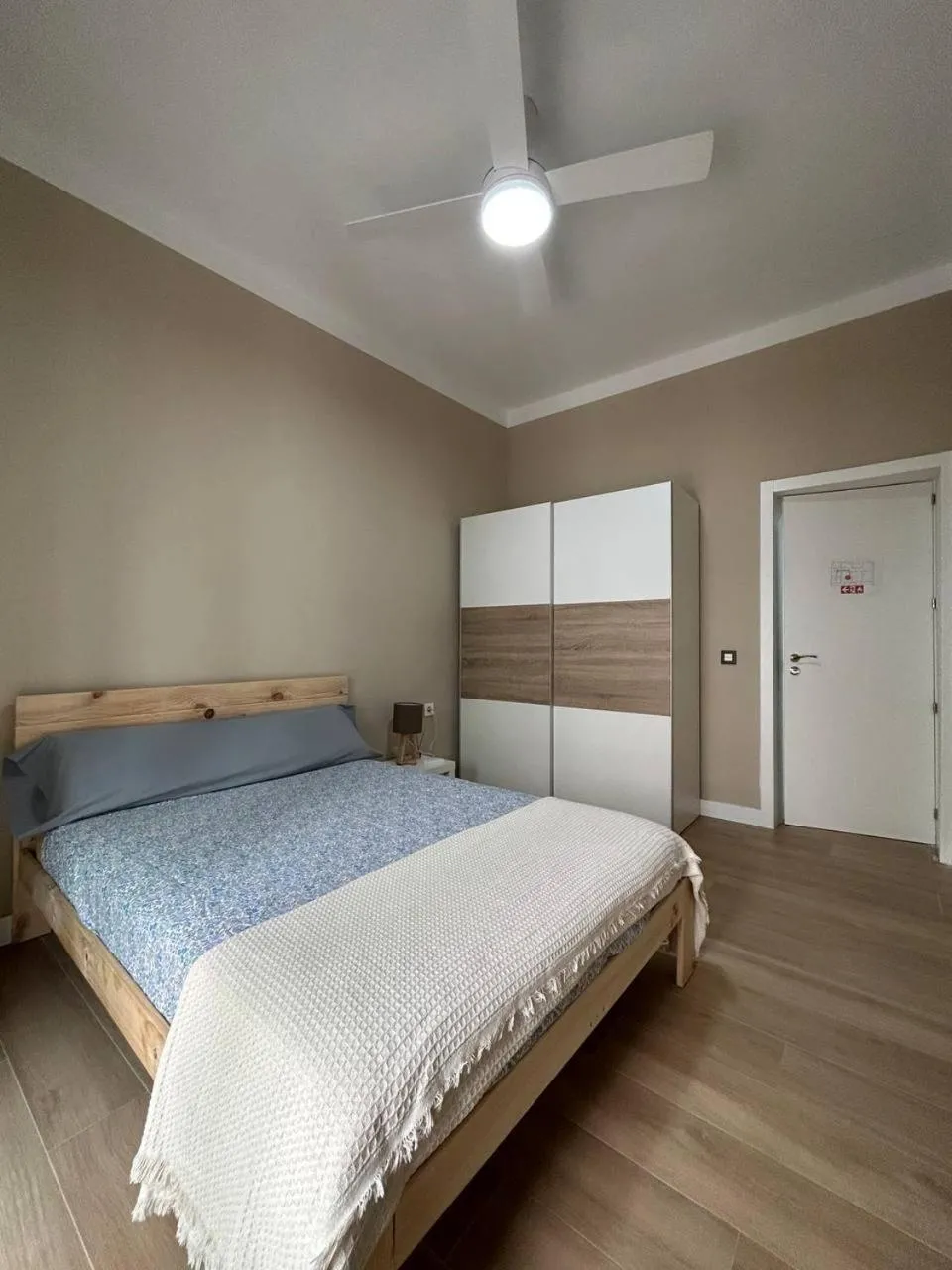 Bedroom, Bed in El corazon de la Luna