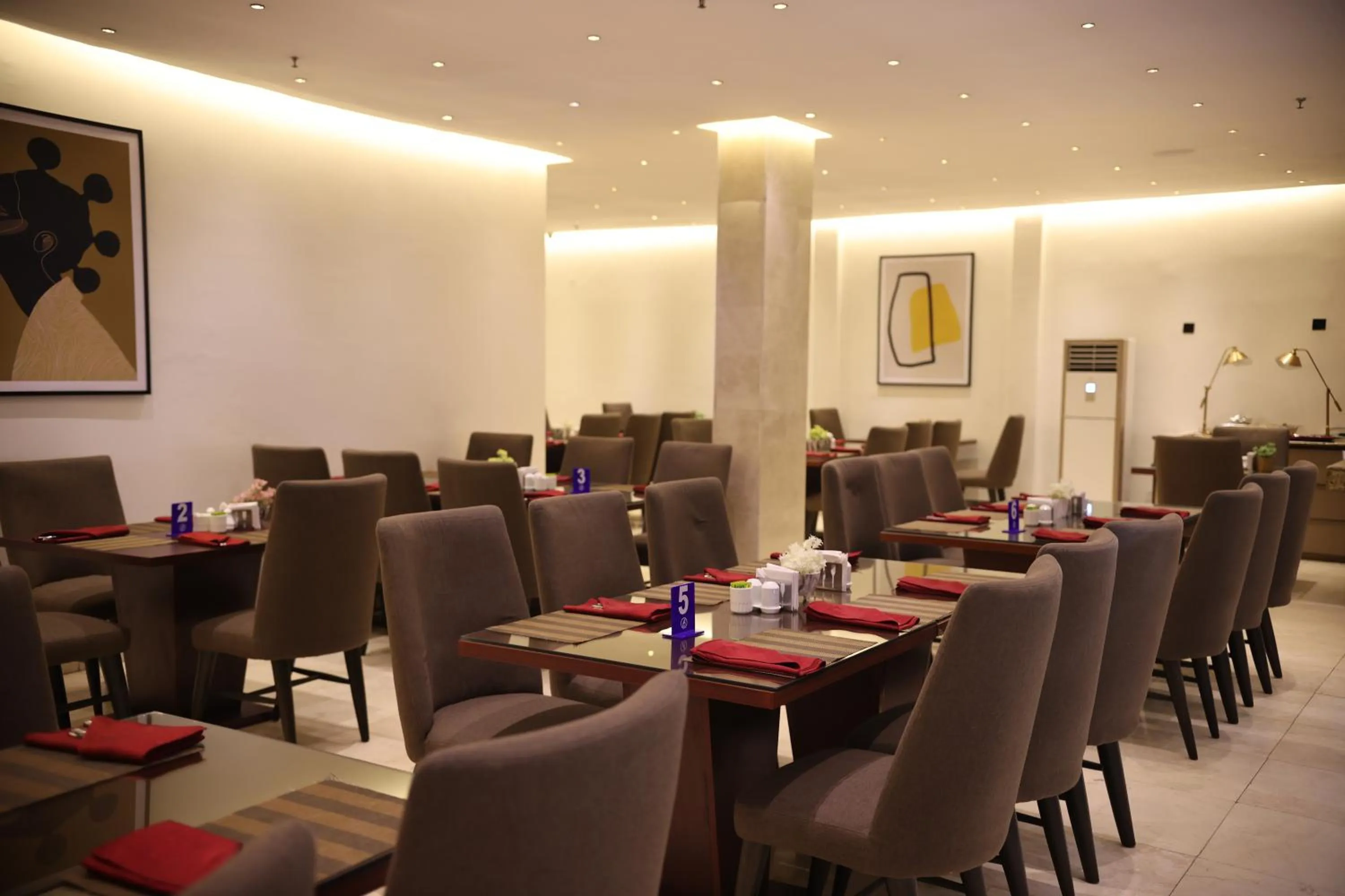Restaurant/places to eat in Bolton White Hotel - Abuja