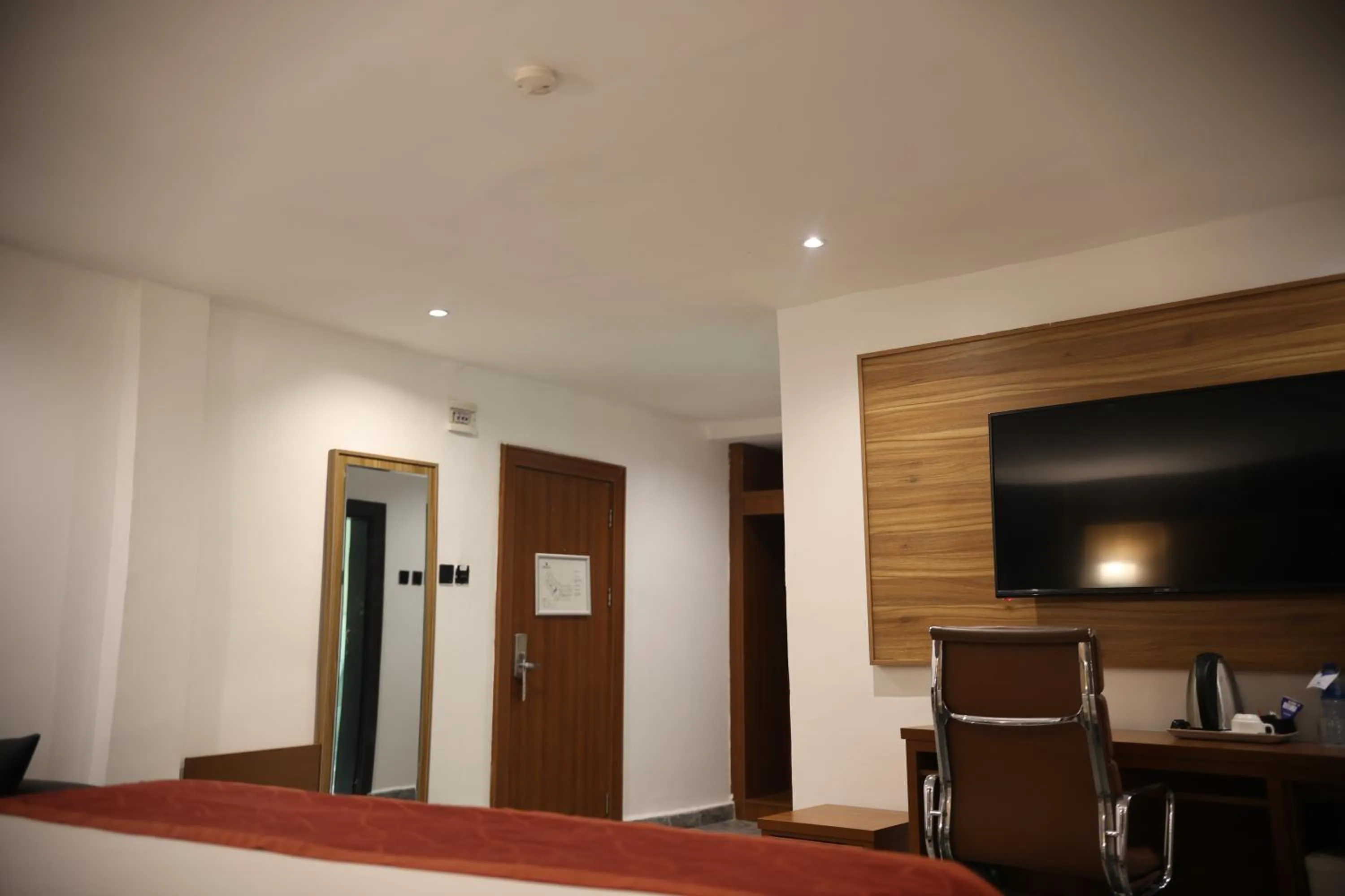 TV and multimedia in Bolton White Hotel - Abuja