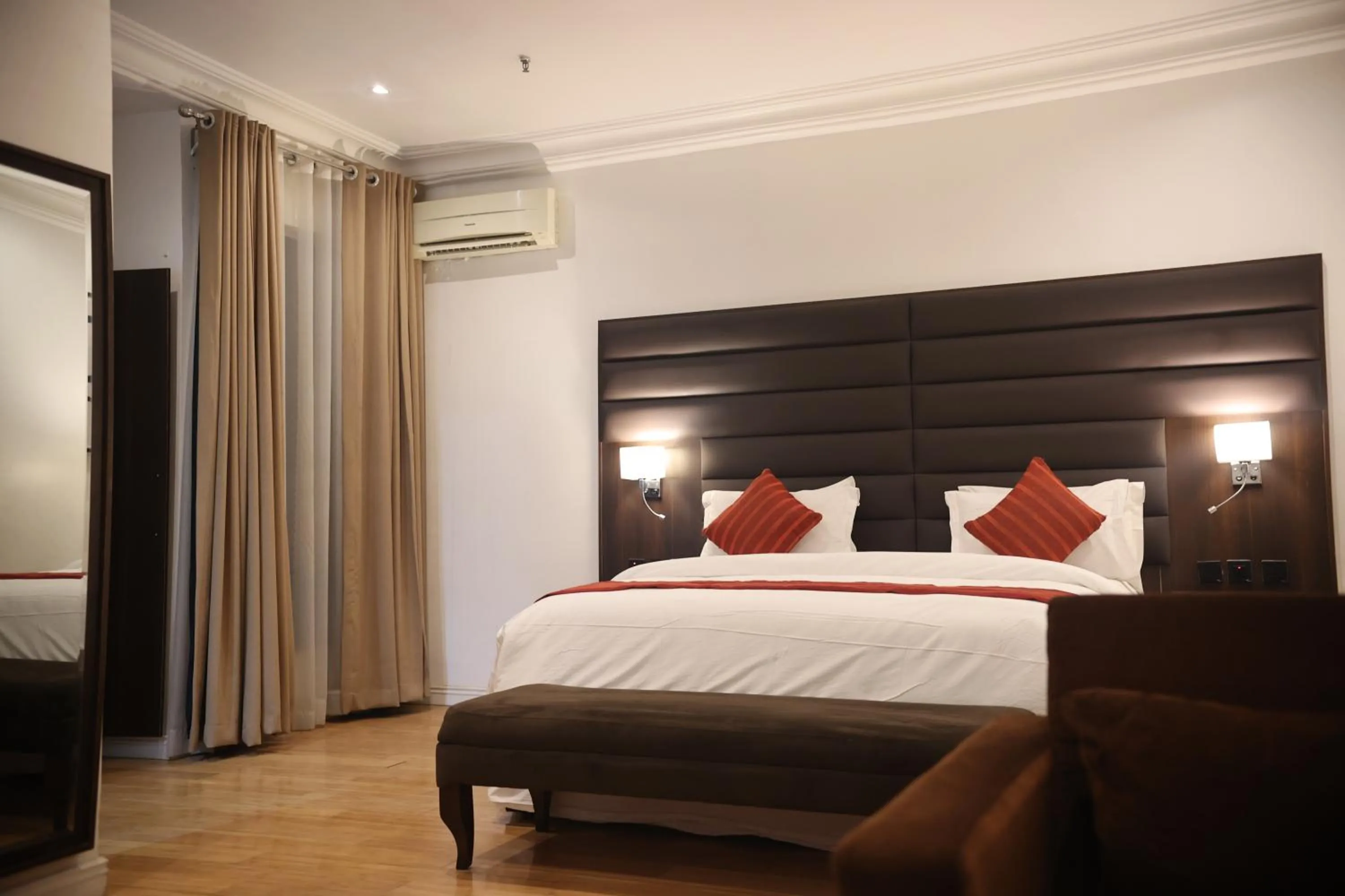 Bed in Bolton White Hotel - Abuja