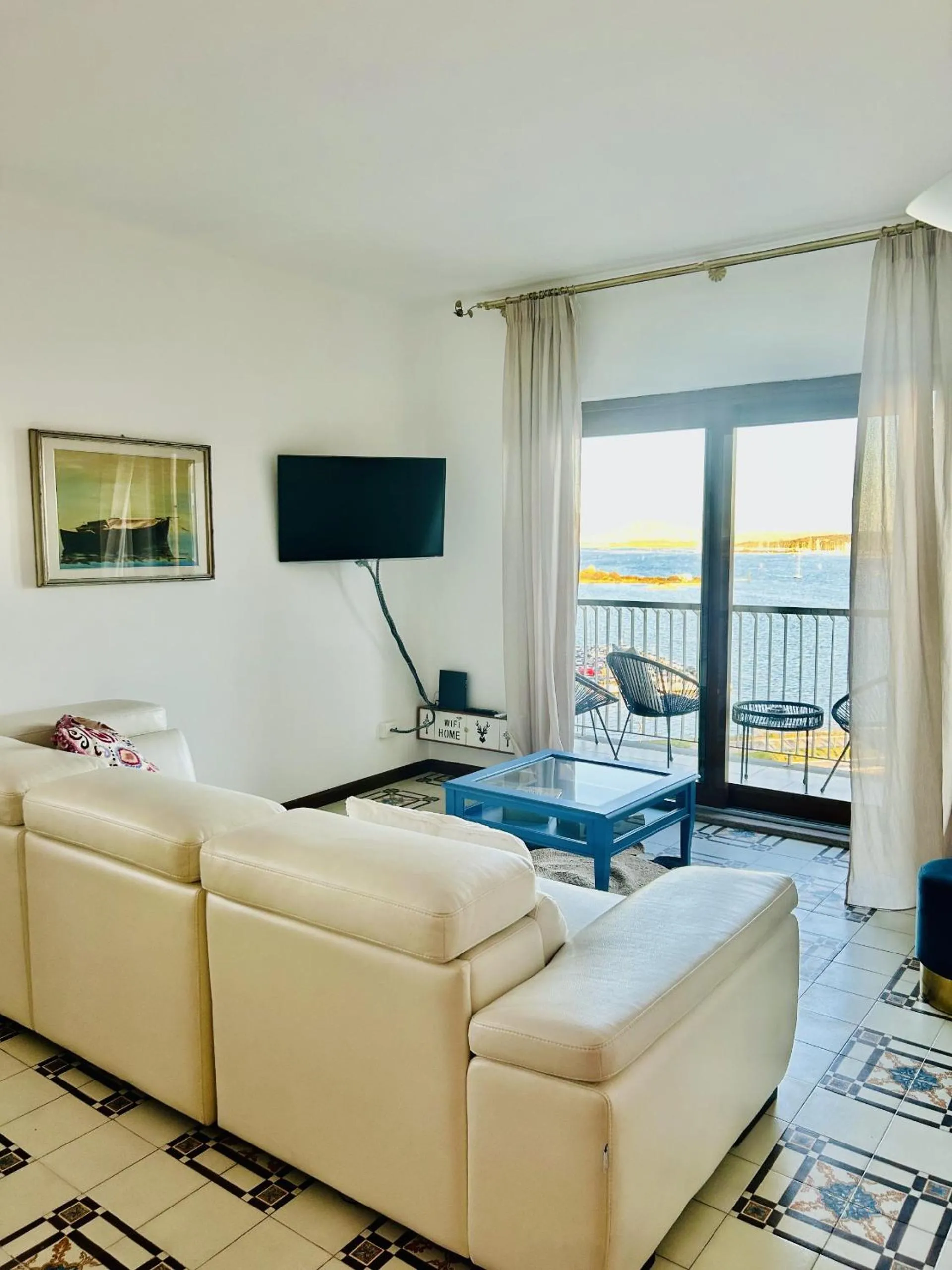 Communal lounge/ TV room in Mv Home