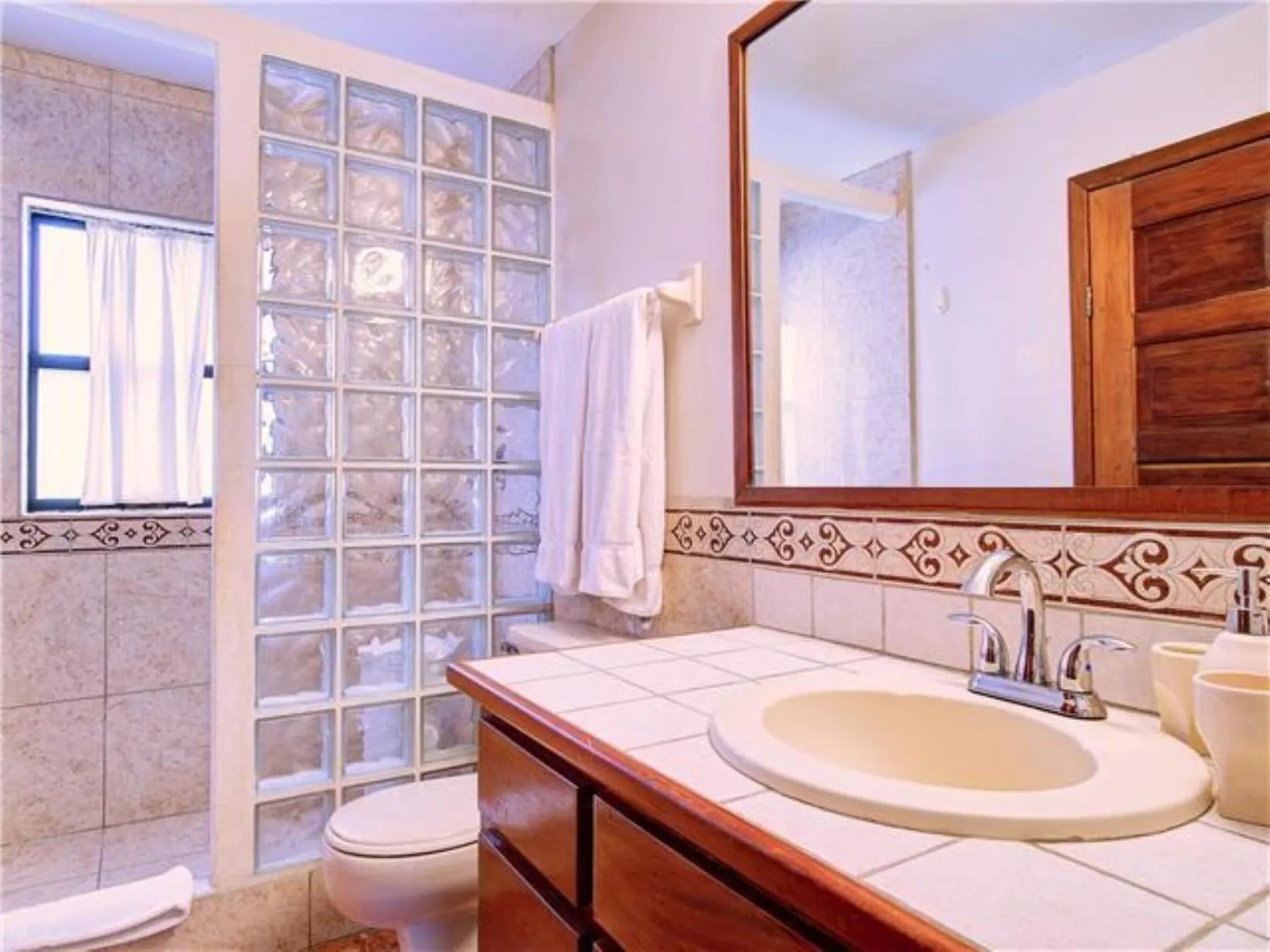 Bathroom in Isla Bonita Yacht Club