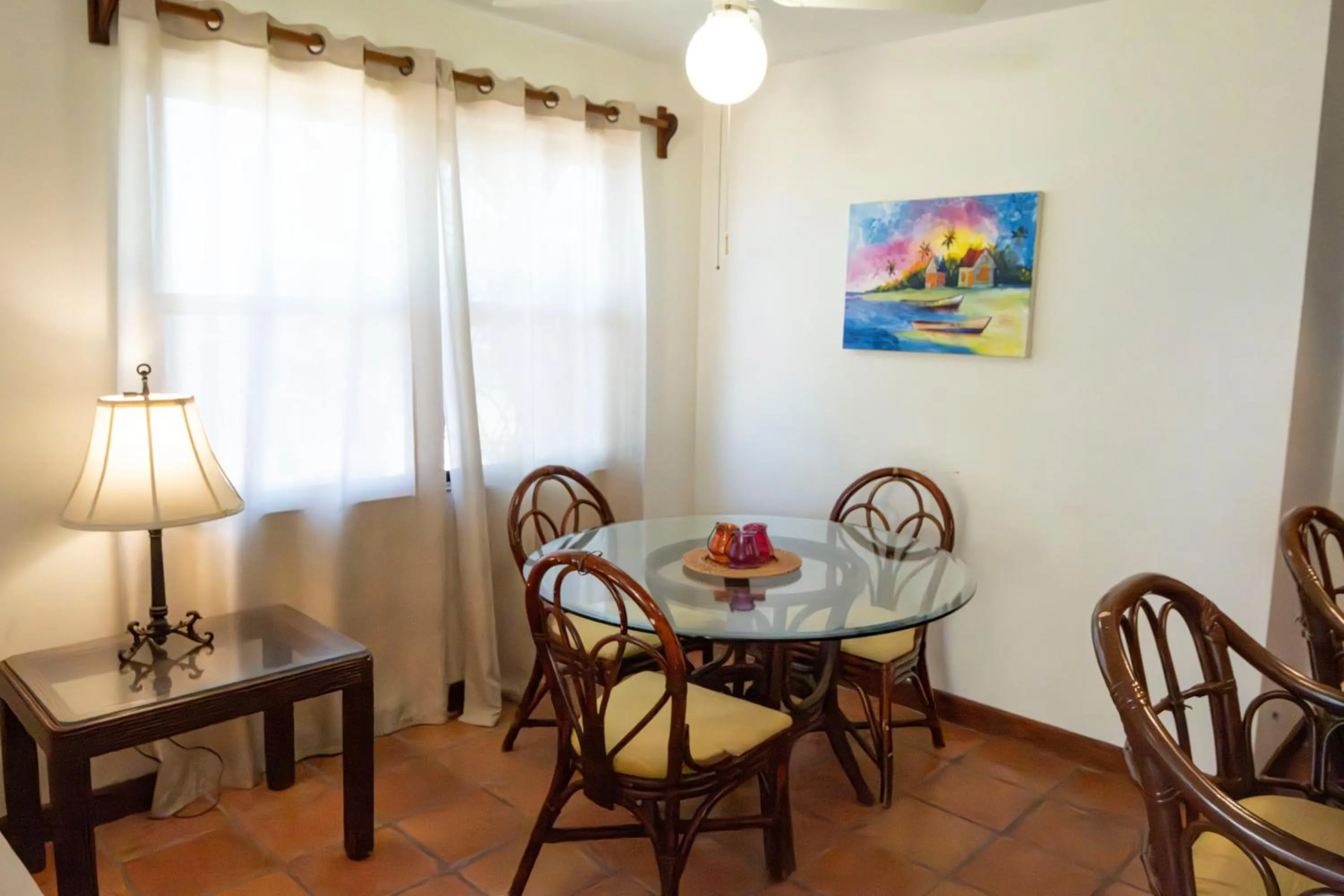 Dining area in Isla Bonita Yacht Club