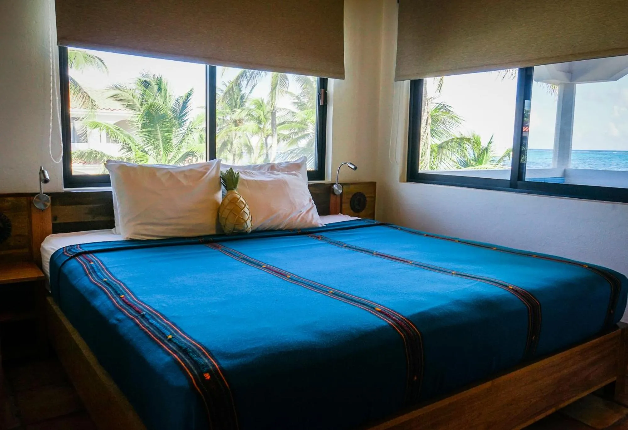 Bedroom, Bed in Isla Bonita Yacht Club
