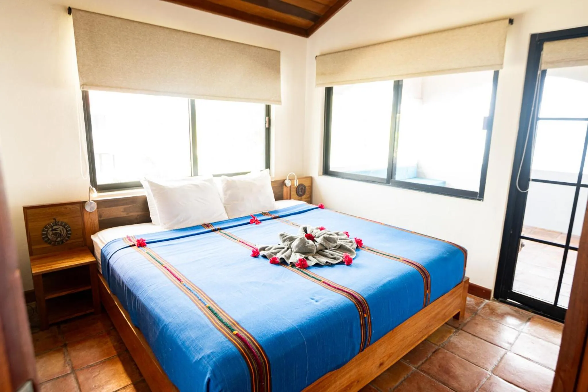 Bed in Isla Bonita Yacht Club