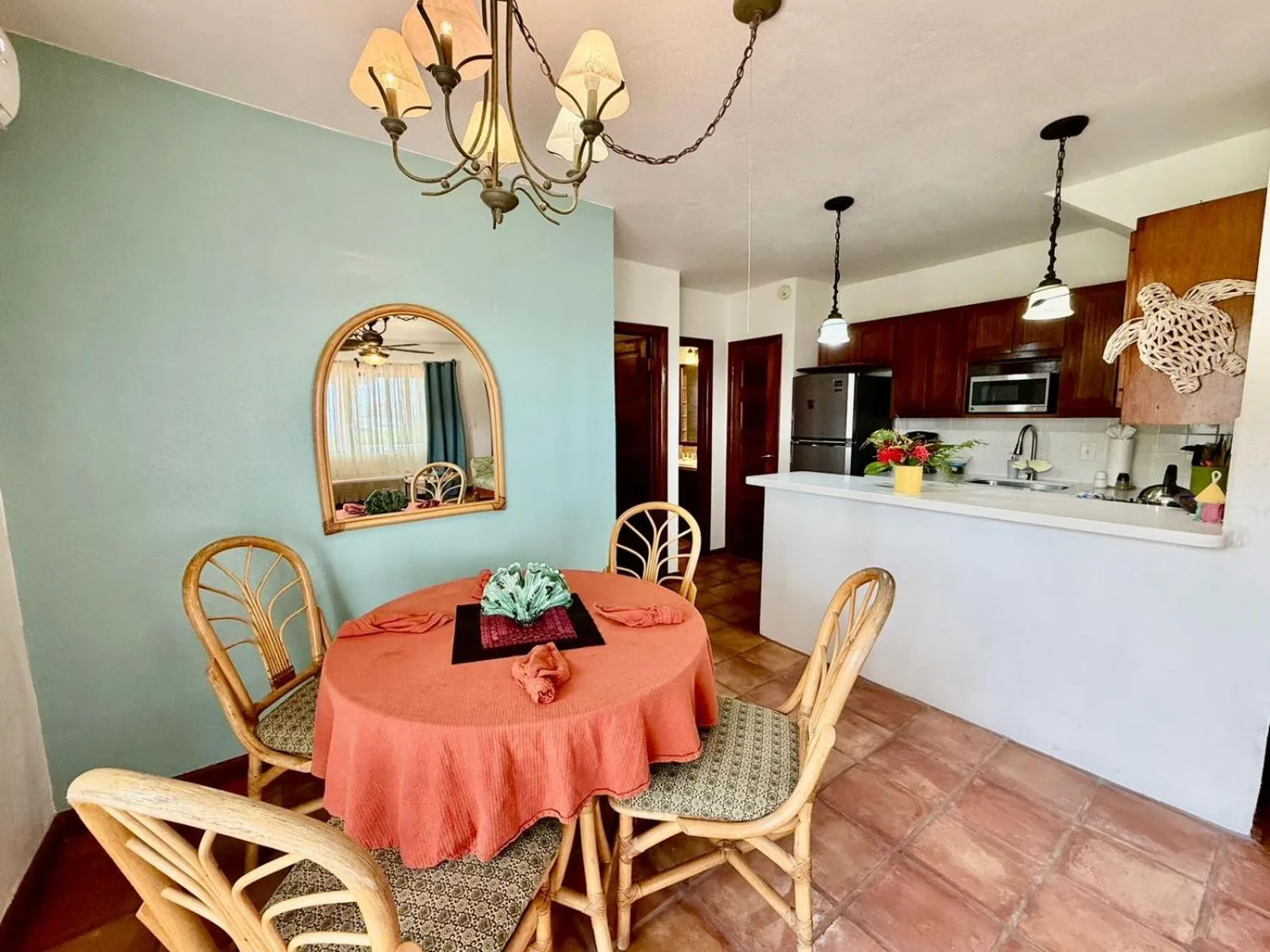 Dining area in Isla Bonita Yacht Club