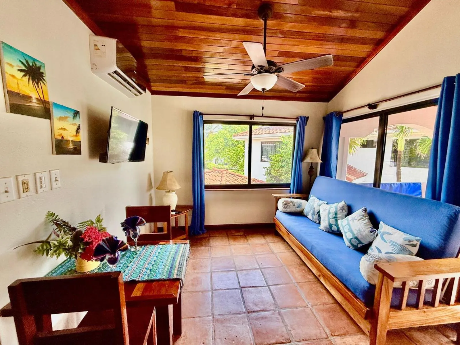 Living room in Isla Bonita Yacht Club