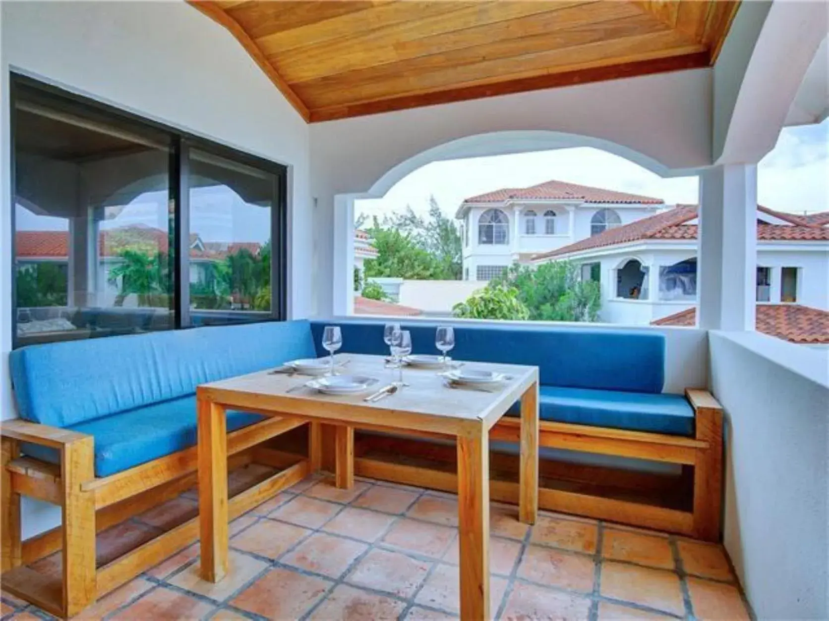 Modern Oceanview Apartment 4B- Upper Story in Isla Bonita Yacht Club Modern Oceanview Apartment 4B- Upper Story in Isla Bonita Yacht Club