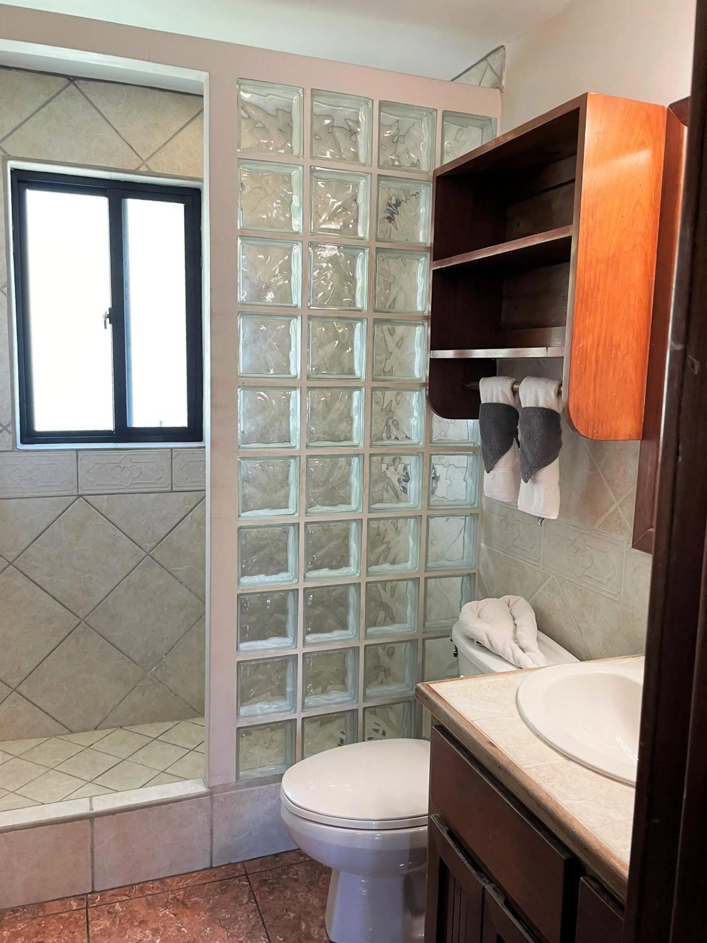 Shower in Isla Bonita Yacht Club