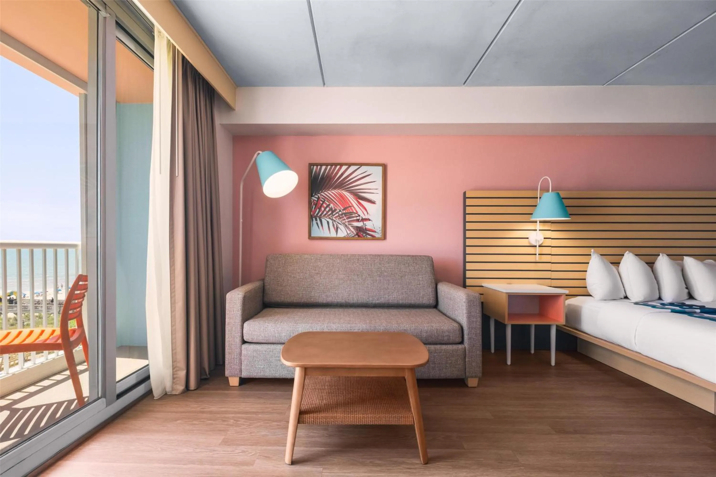 Living room, Bed in Golden Sands Carolina Beach Oceanfront, Tapestry by Hilton