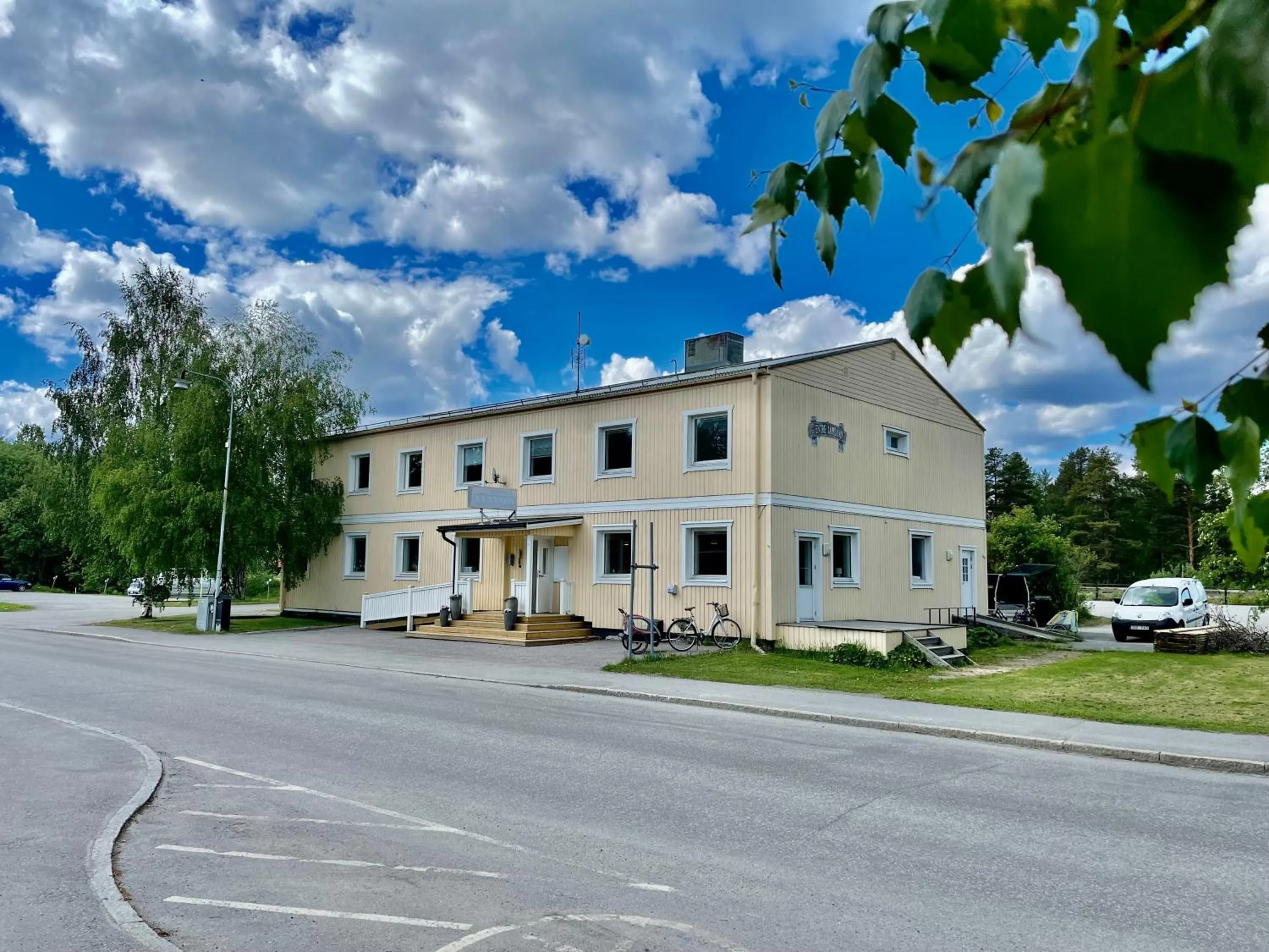 Property building in Hotell Luspen