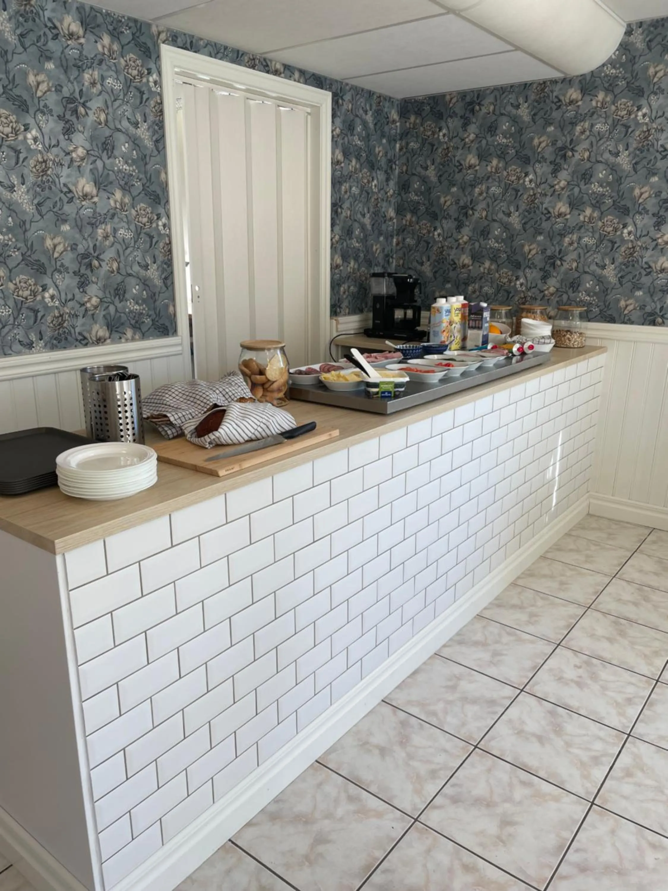 Buffet breakfast in Hotell Luspen