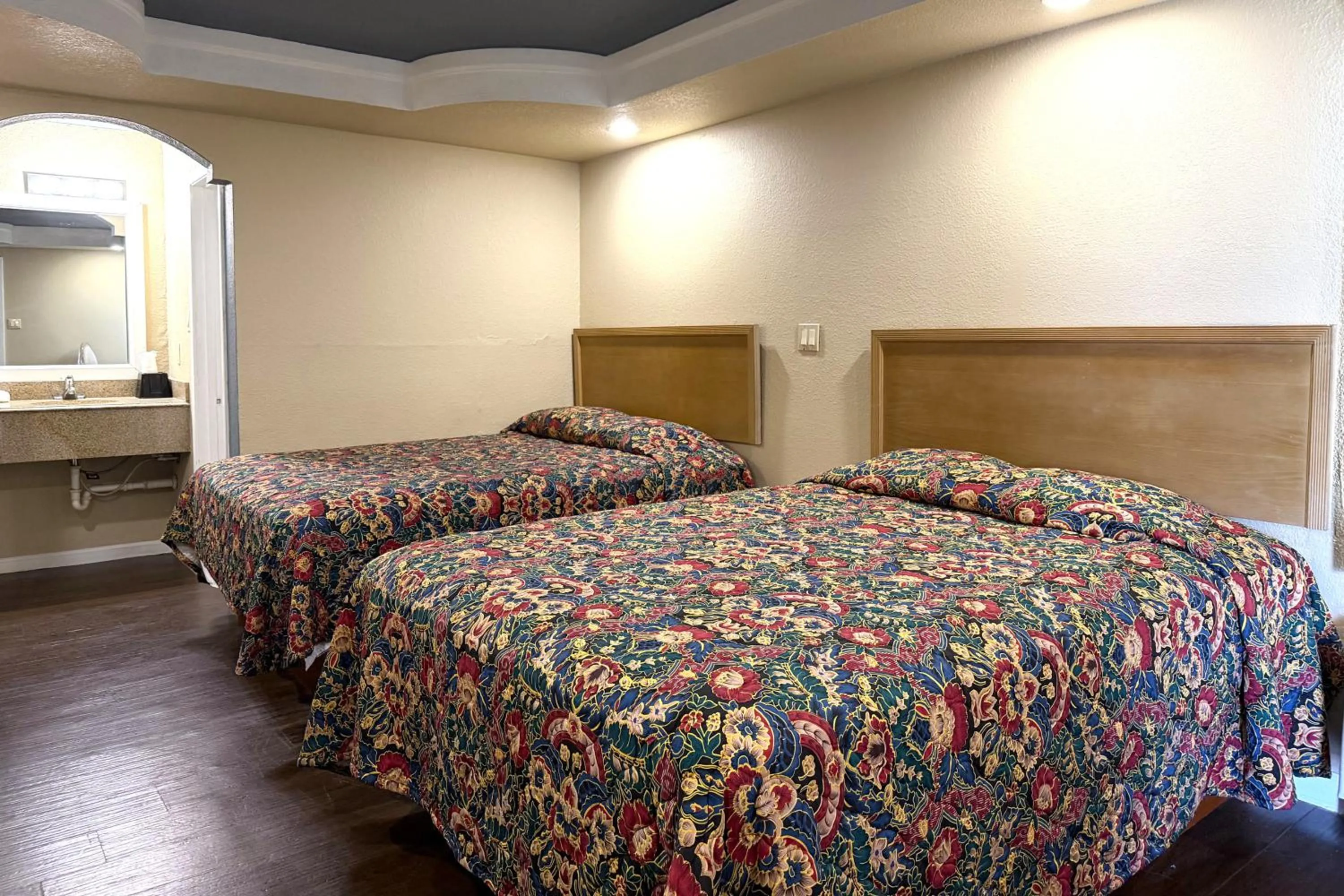 Bedroom, Bed in Budget Inn By OYO Corpus Christi Beach