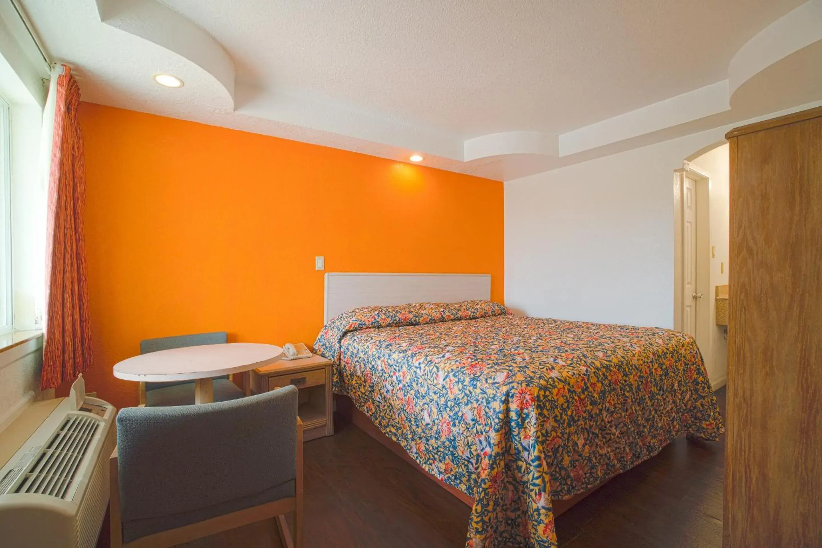 King Bed Non-Smoking in Budget Inn By OYO Corpus Christi Beach King Bed Non-Smoking in Budget Inn By OYO Corpus Christi Beach