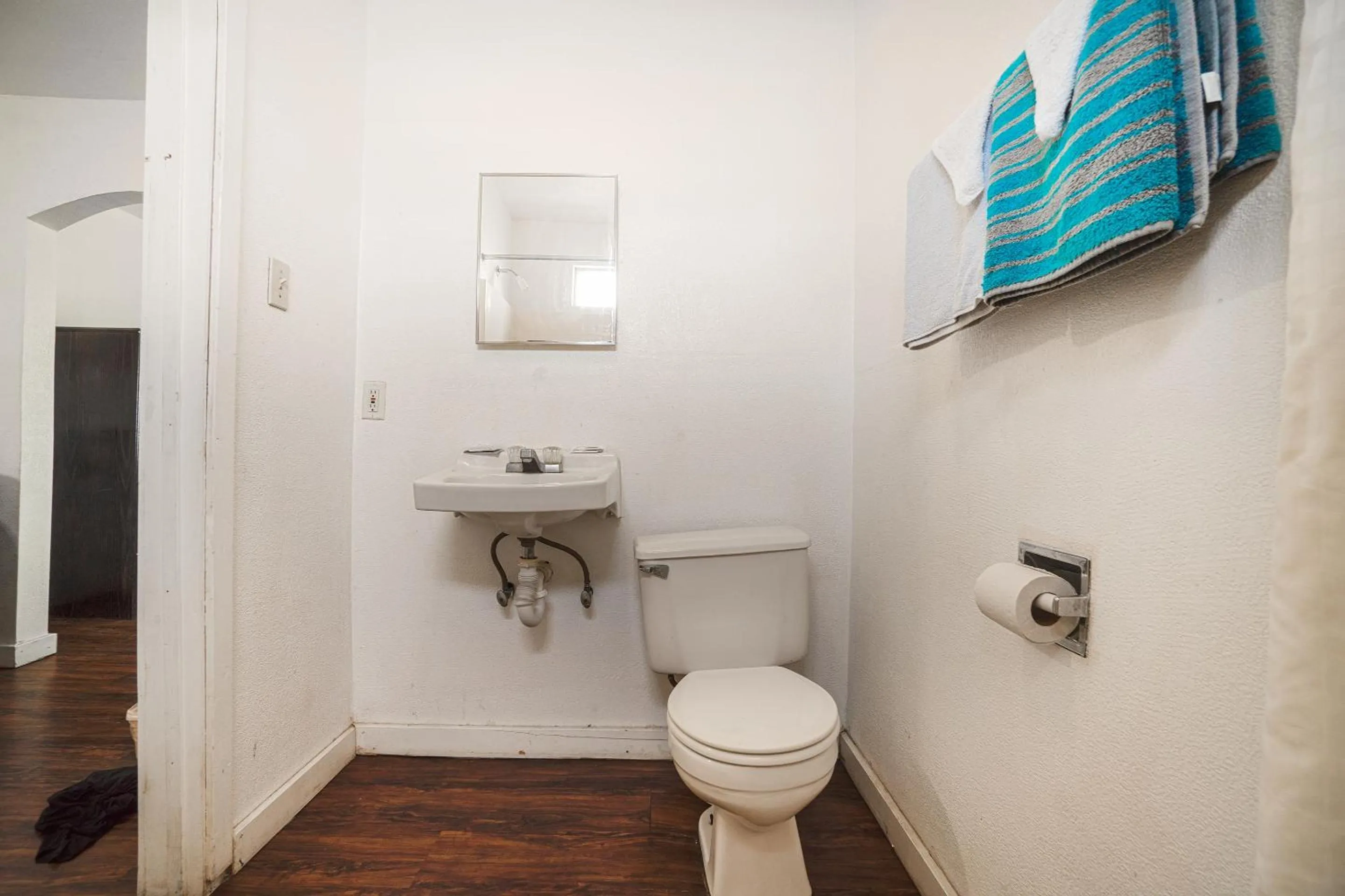 Bathroom in Budget Inn By OYO Corpus Christi Beach