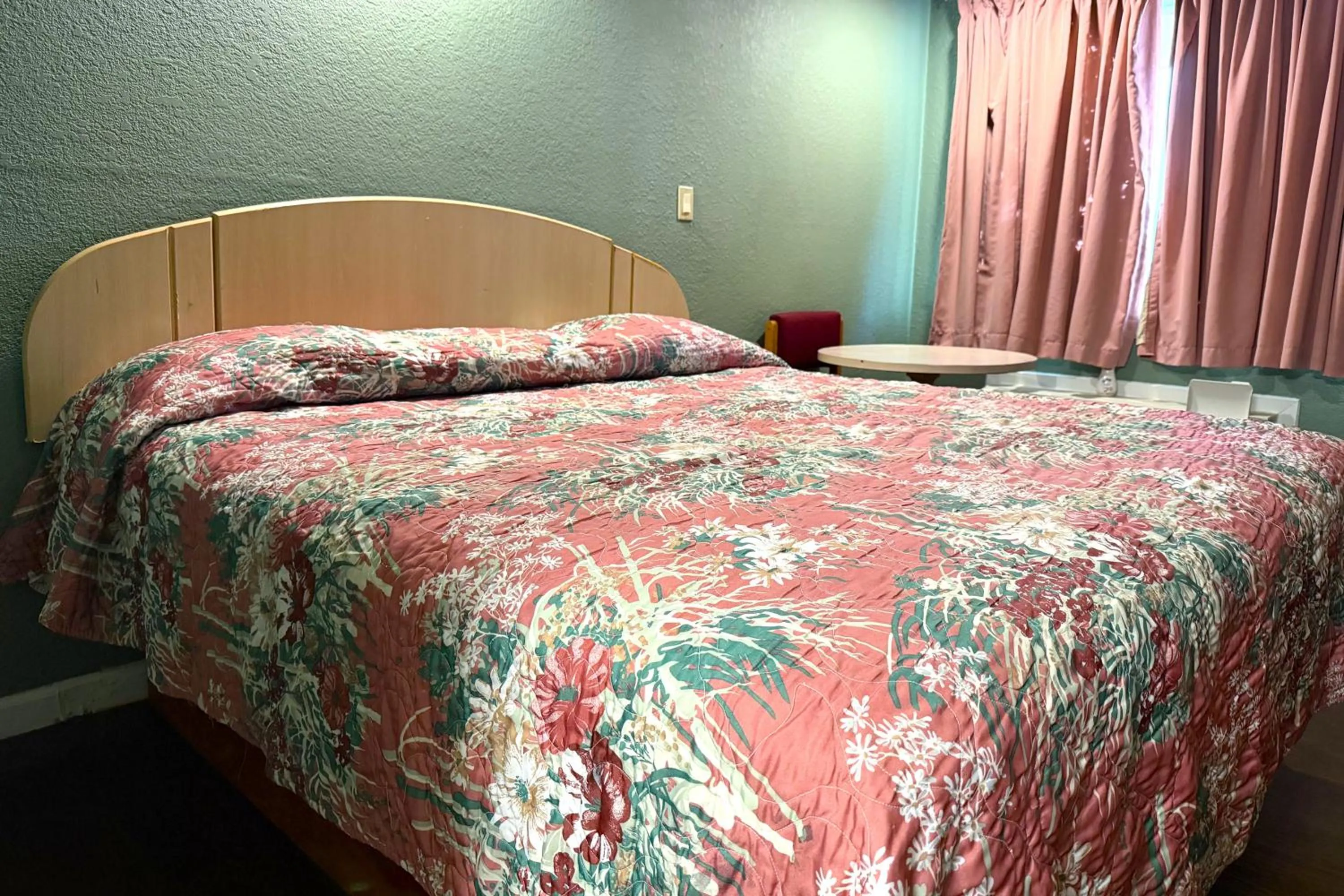 Bedroom, Bed in Budget Inn By OYO Corpus Christi Beach