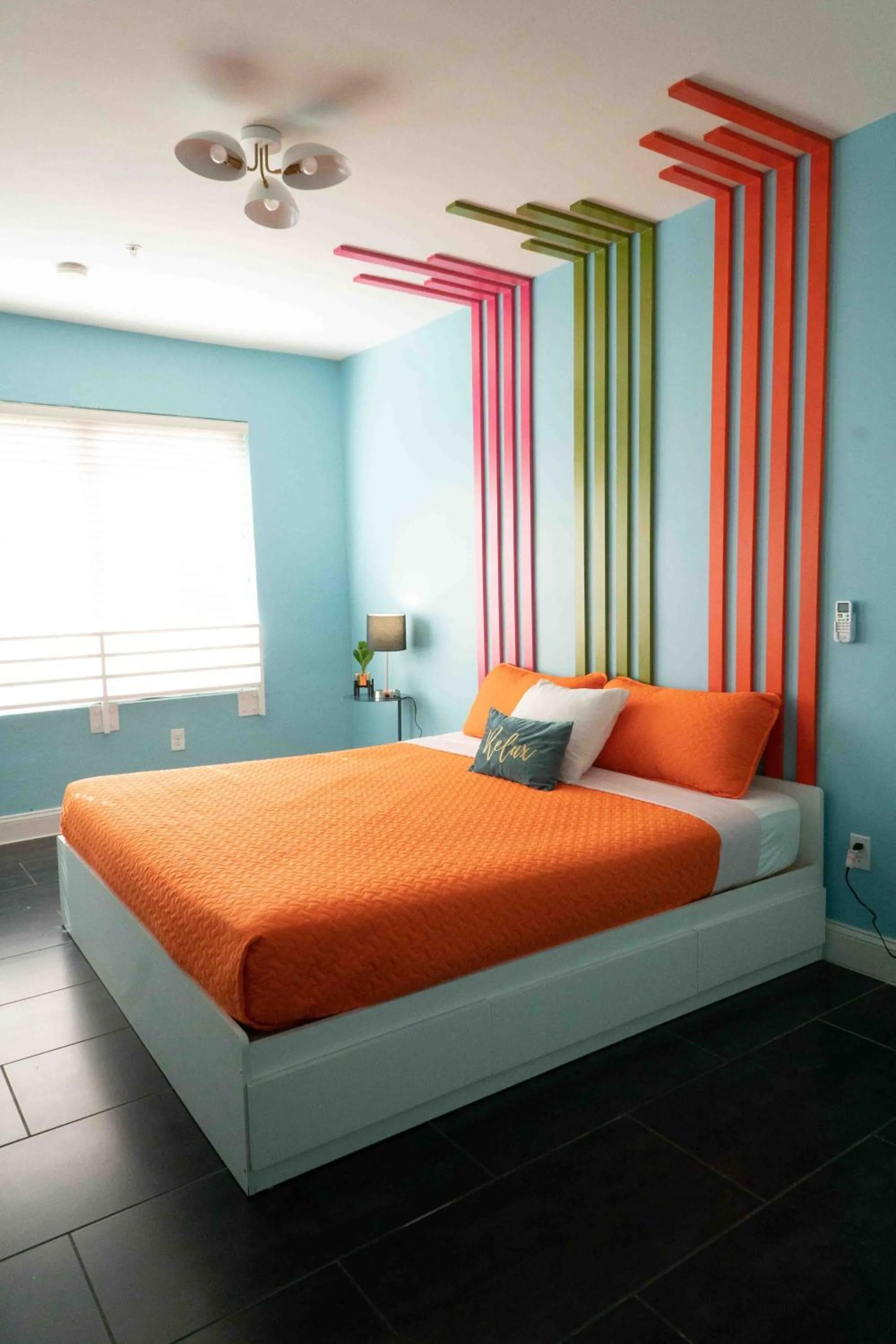 Bed in Beds n' Drinks