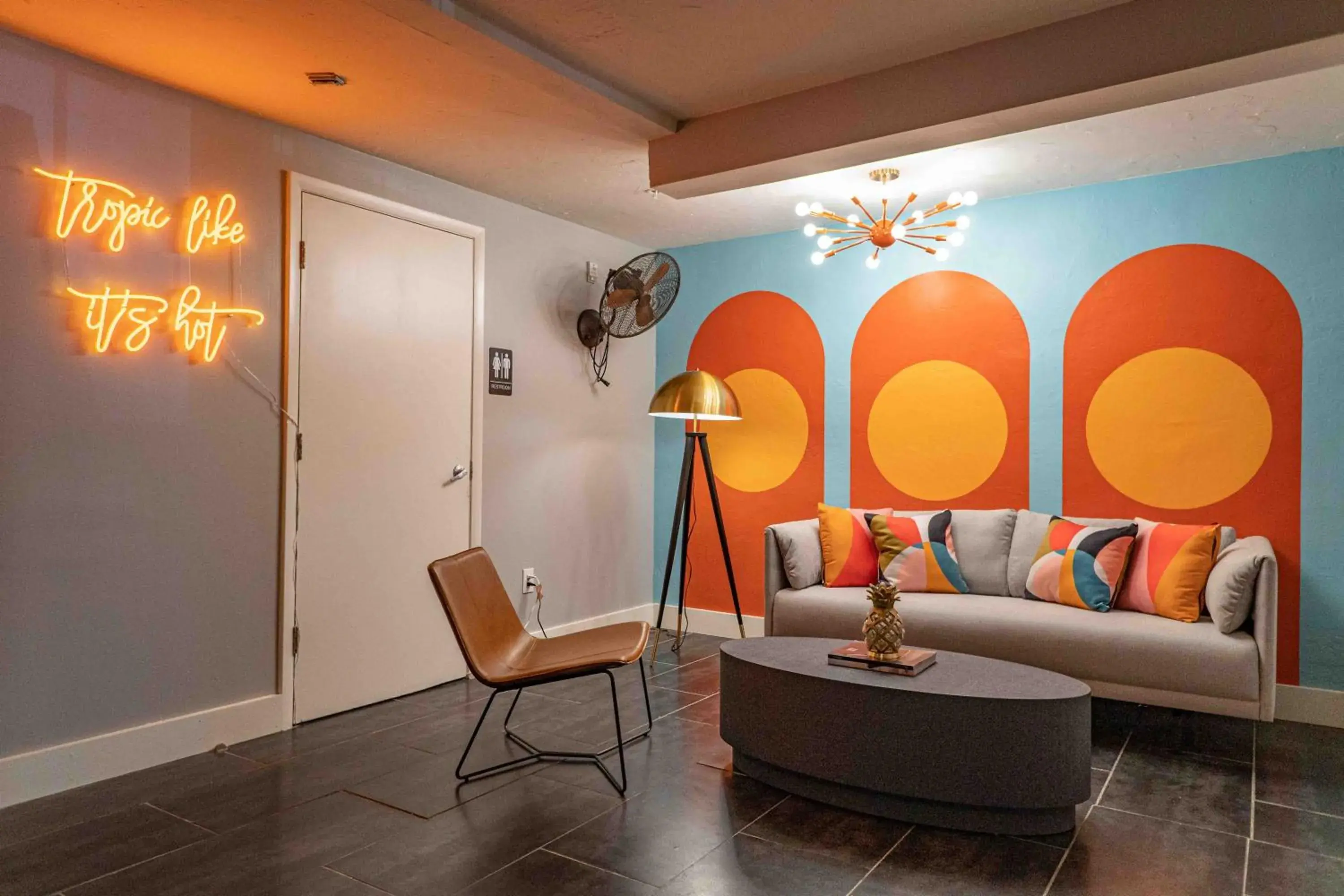 Lounge or bar in Beds n' Drinks Lounge or bar in Beds n' Drinks