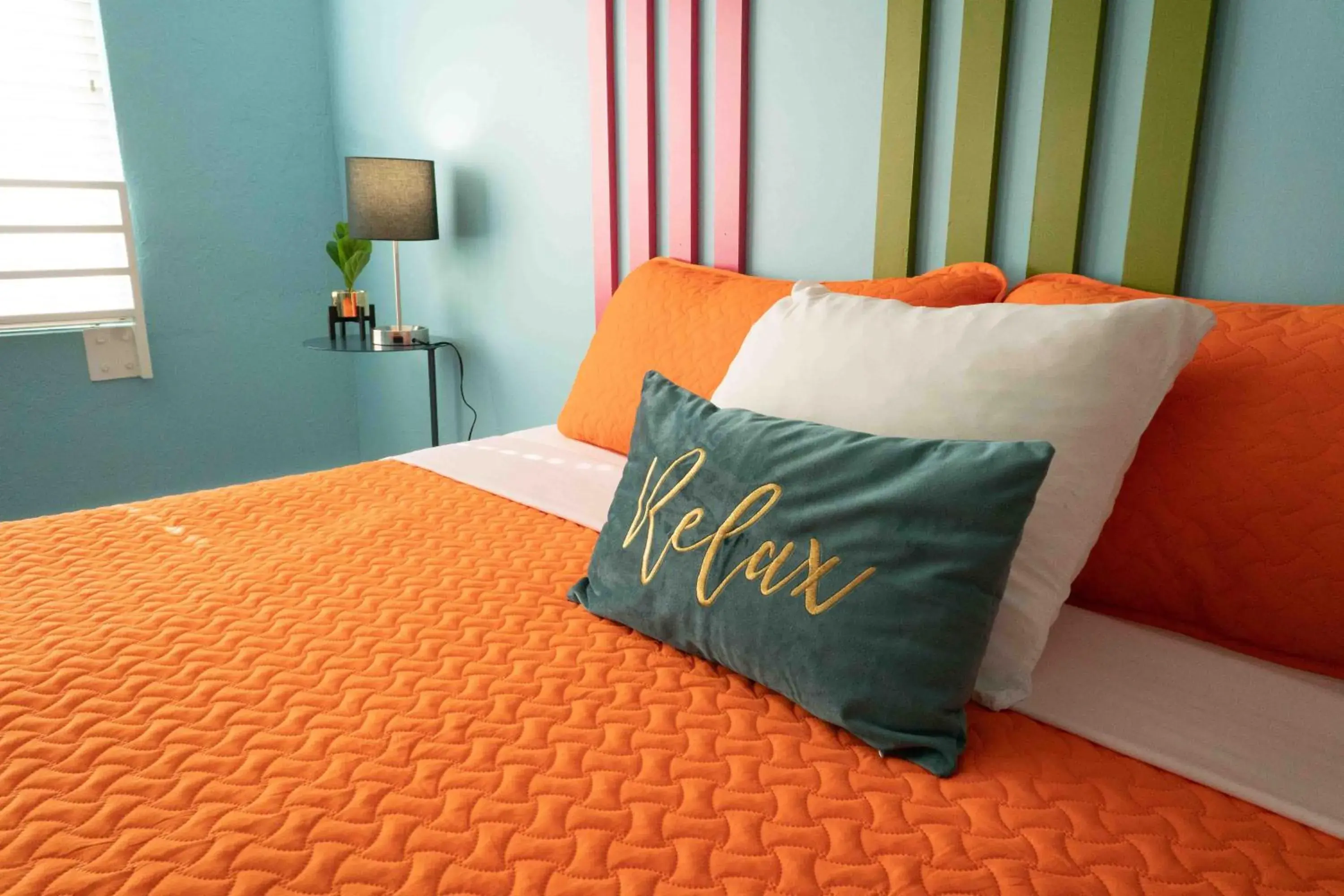 Bed in Beds n' Drinks Bed in Beds n' Drinks