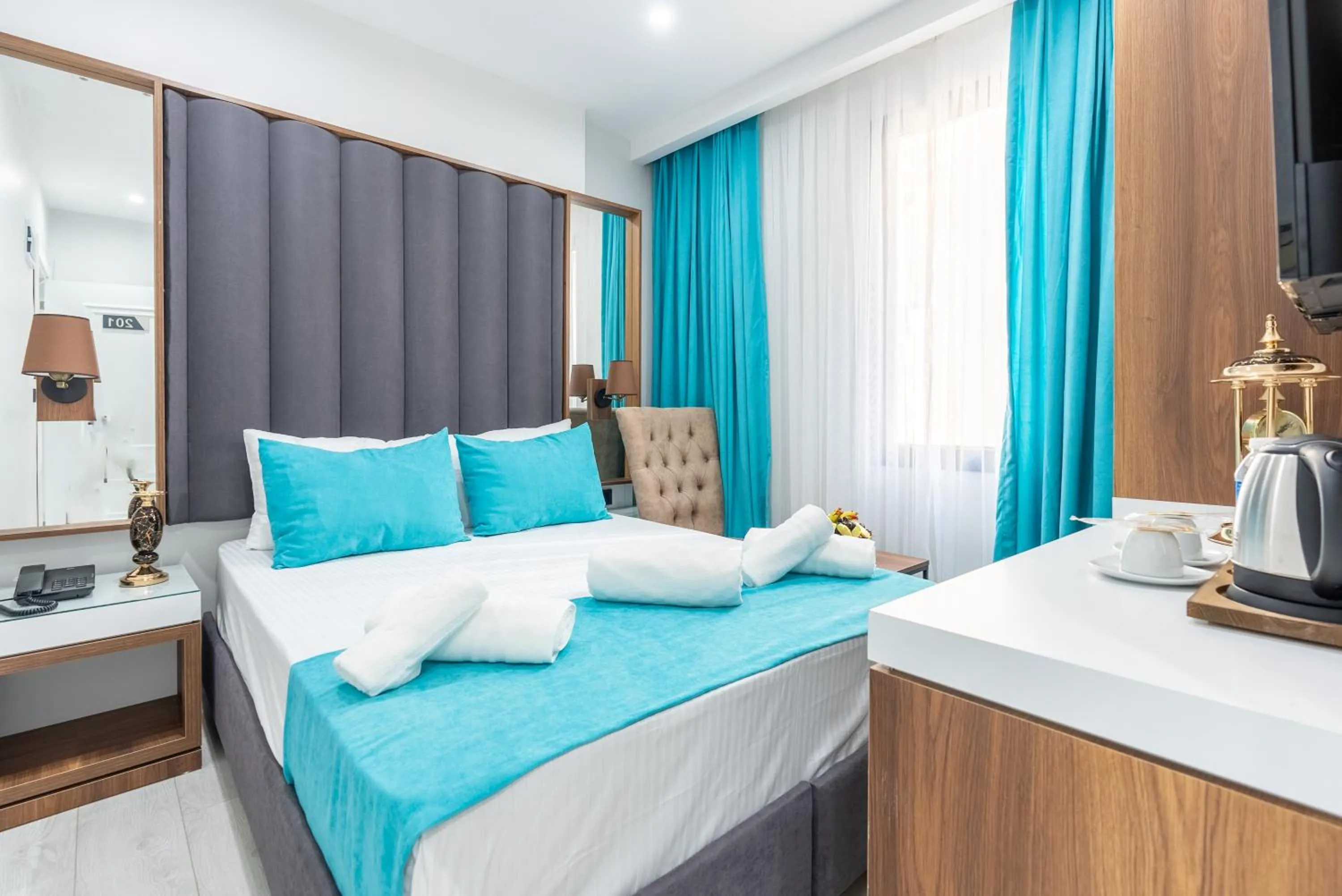 Bed in WP White Palace Hotel