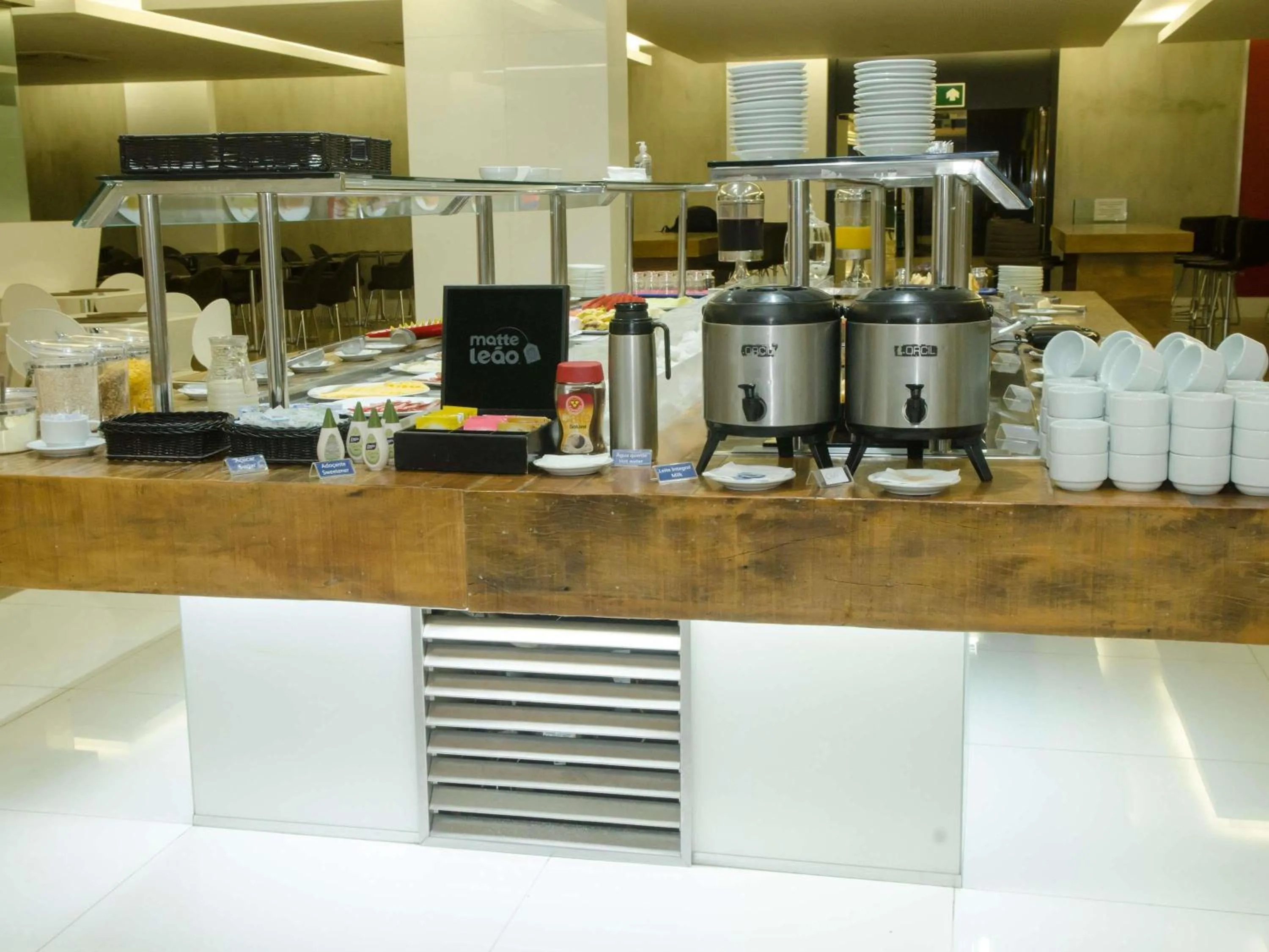 Restaurant/places to eat in ibis Styles Confins Aeroporto