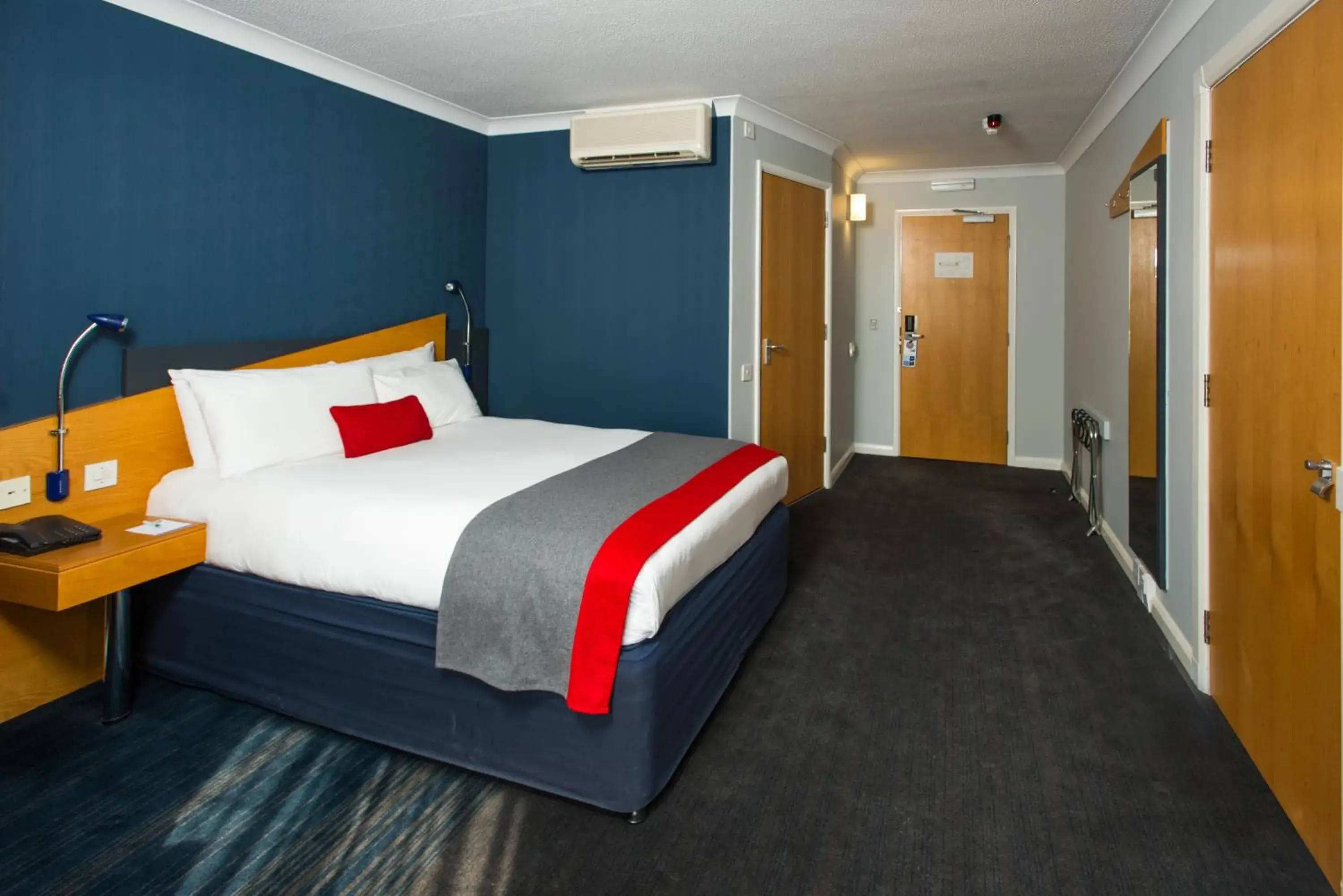 Bedroom, Bed in Holiday Inn Express Derby Pride Park by IHG Bedroom, Bed in Holiday Inn Express Derby Pride Park by IHG