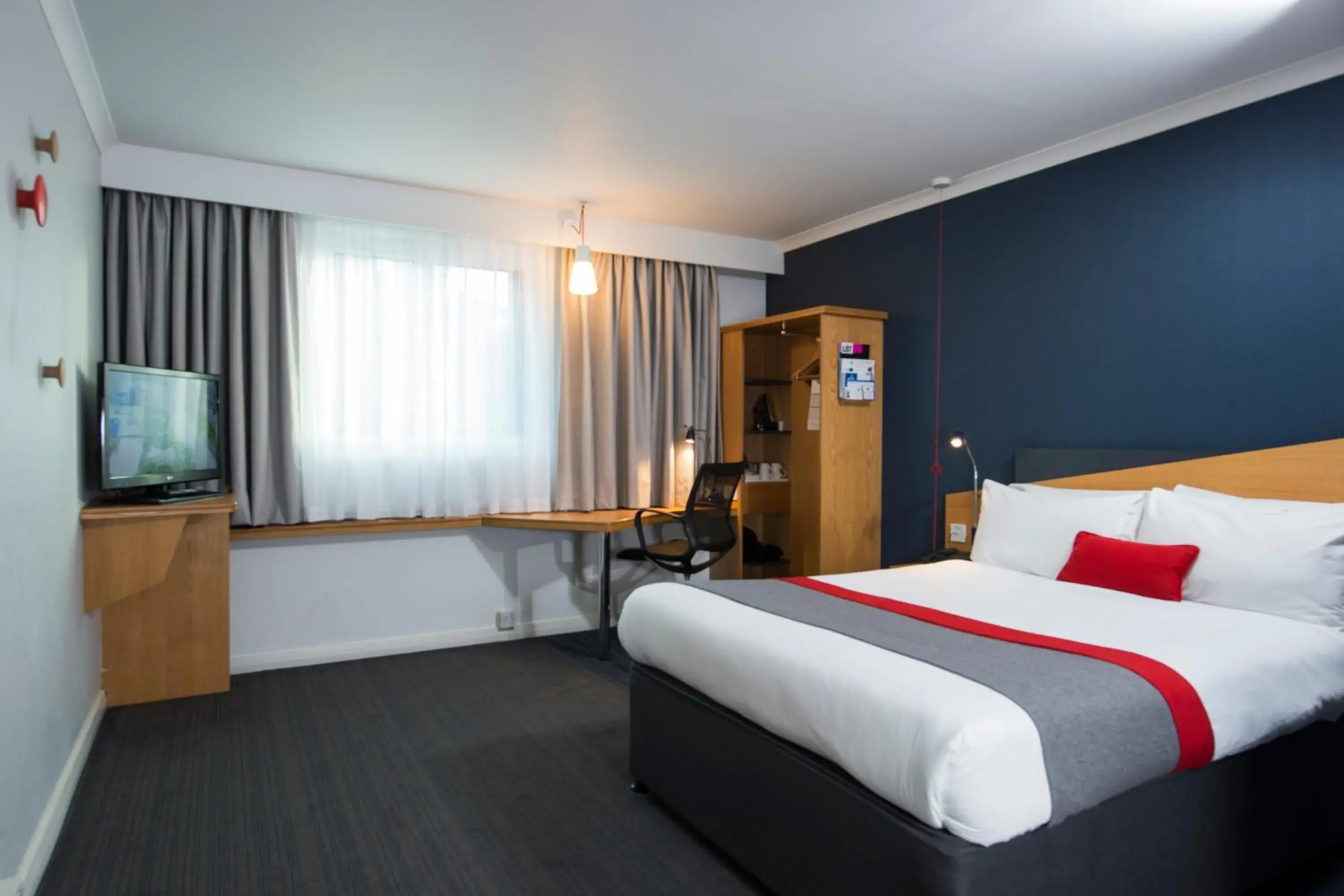 Double Room with Free Hot Breakfast - Accessible in Holiday Inn Express Derby Pride Park by IHG Double Room with Free Hot Breakfast - Accessible in Holiday Inn Express Derby Pride Park by IHG