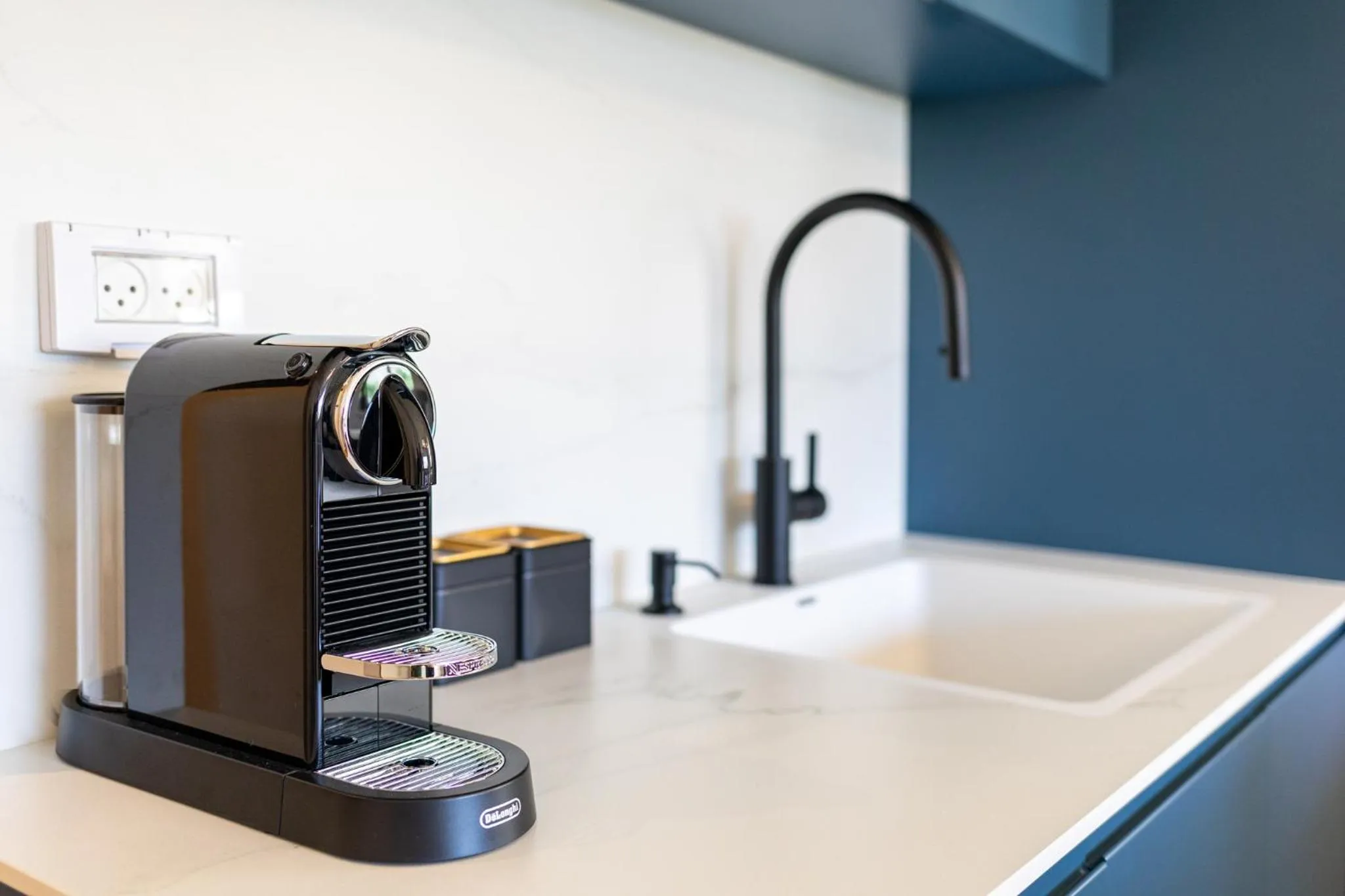 Coffee/tea facilities in De Sheinkin