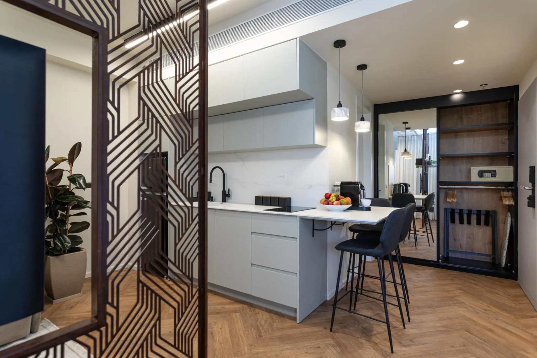 Kitchen or kitchenette in De Sheinkin