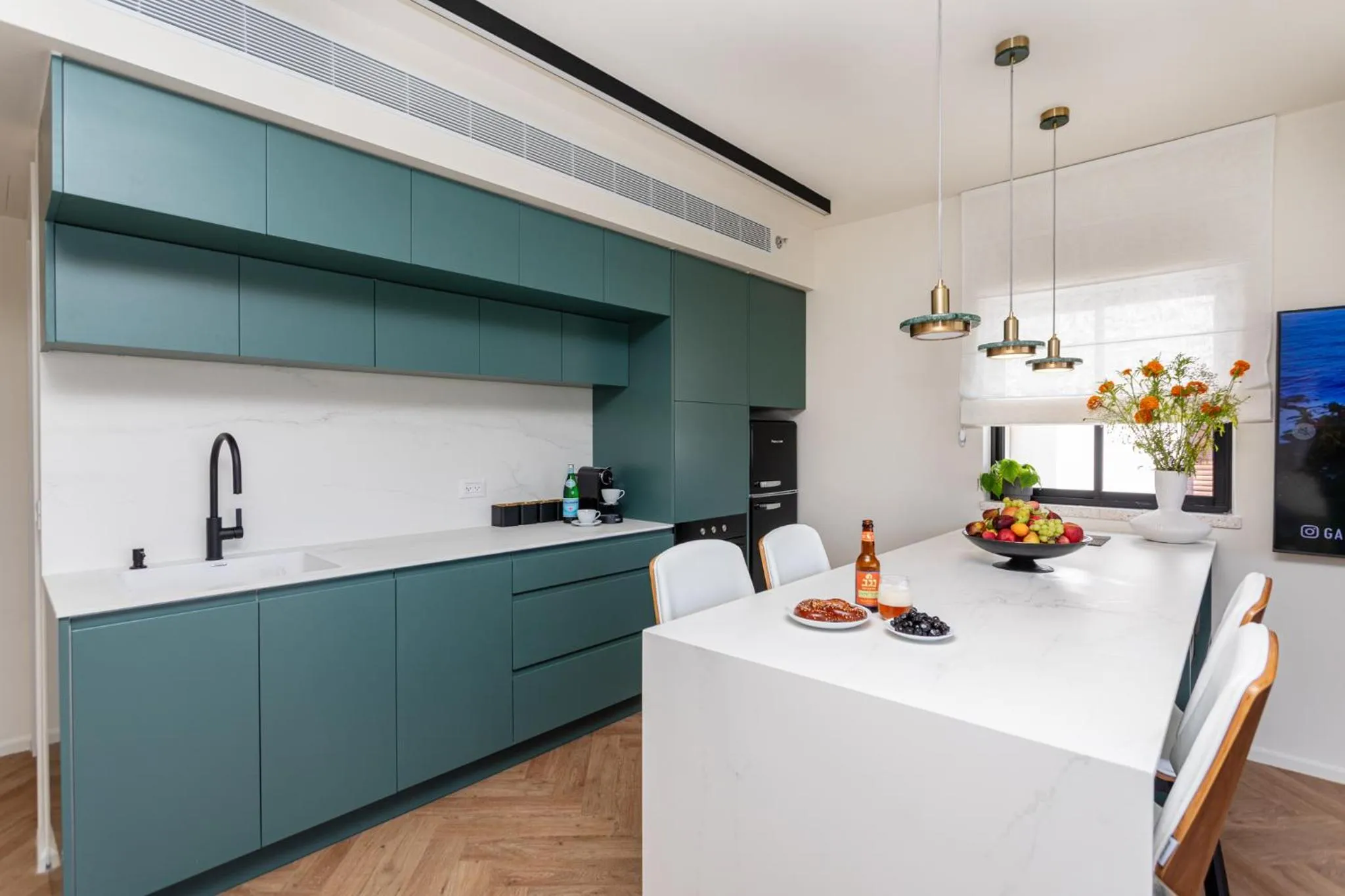 Kitchen or kitchenette in De Sheinkin