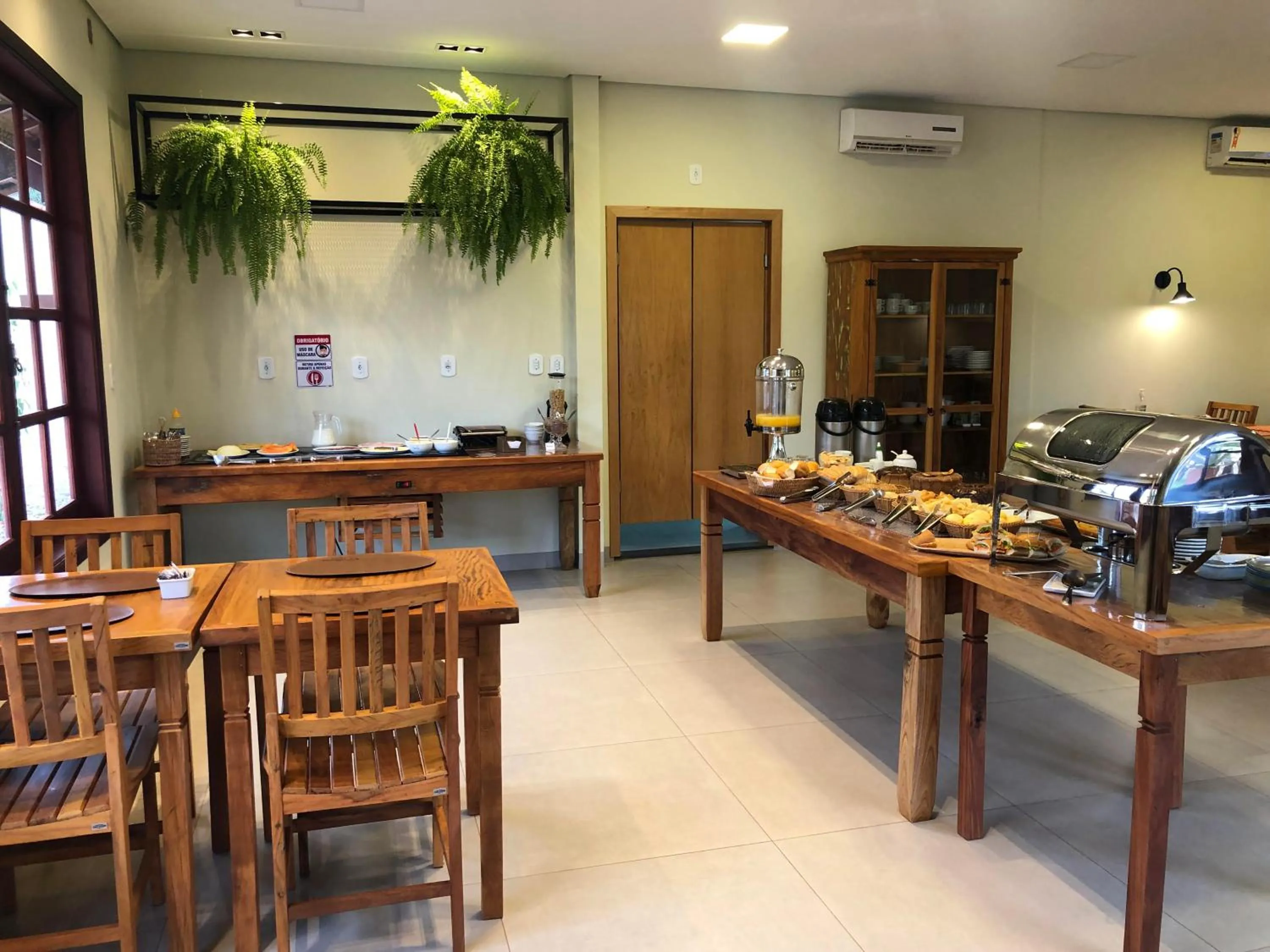 Restaurant/places to eat in Estância Hotel