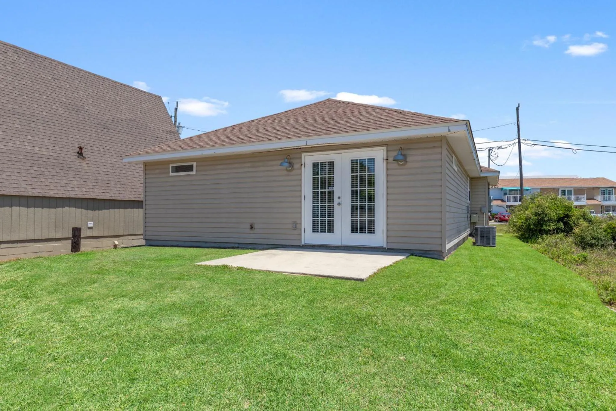 Property building in 117 Palm Beach Dr - Palm Breezy